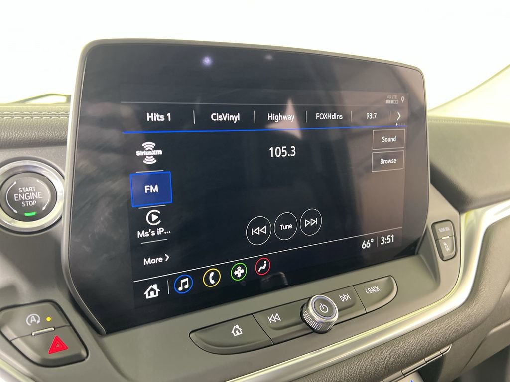 Used 2025 Sterling Gray Chevrolet LT w/2LT image 14