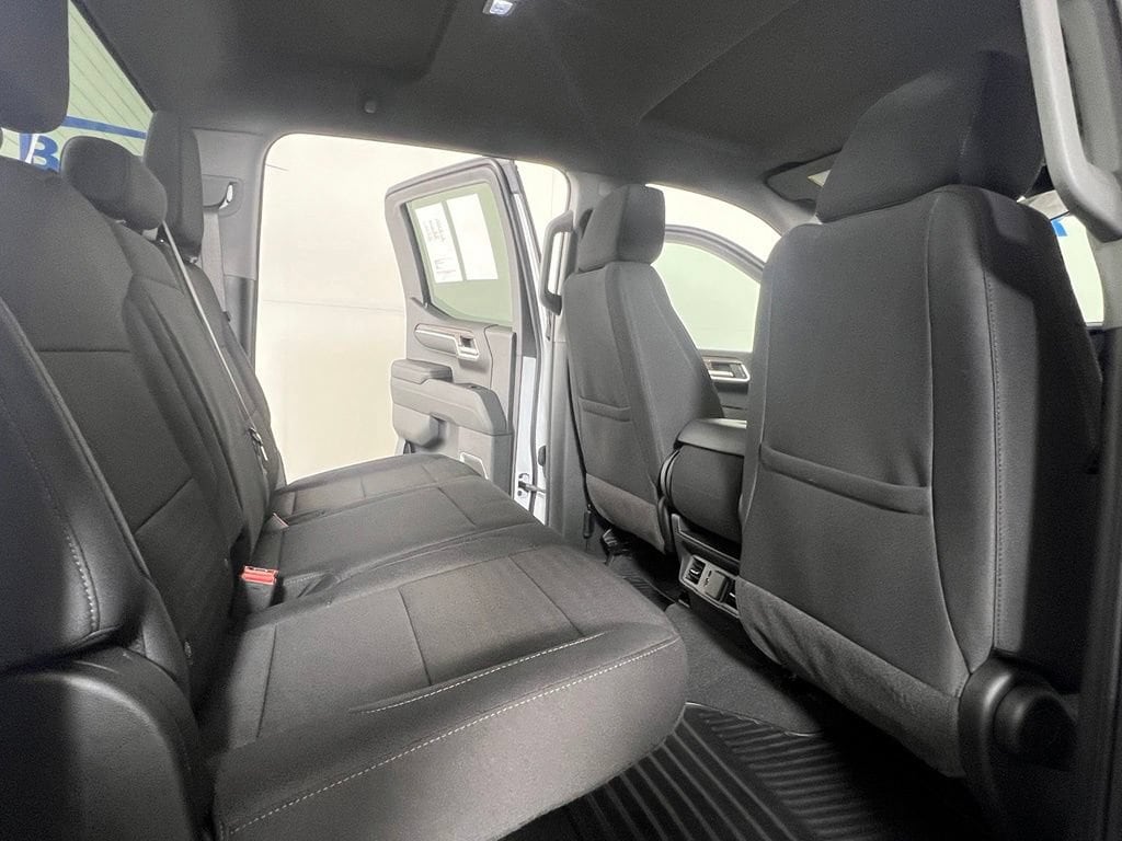 Used 2024 Summit White Chevrolet LT image 13