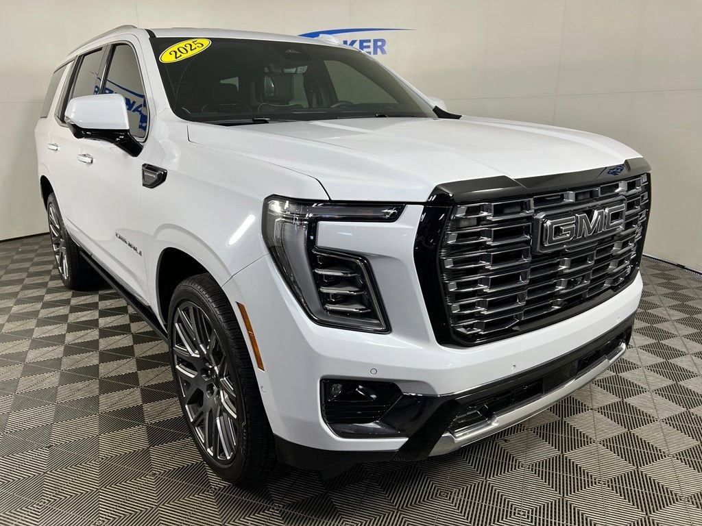 Used 2026 Glacier White Tricoat GMC Denali Ultimate image 8