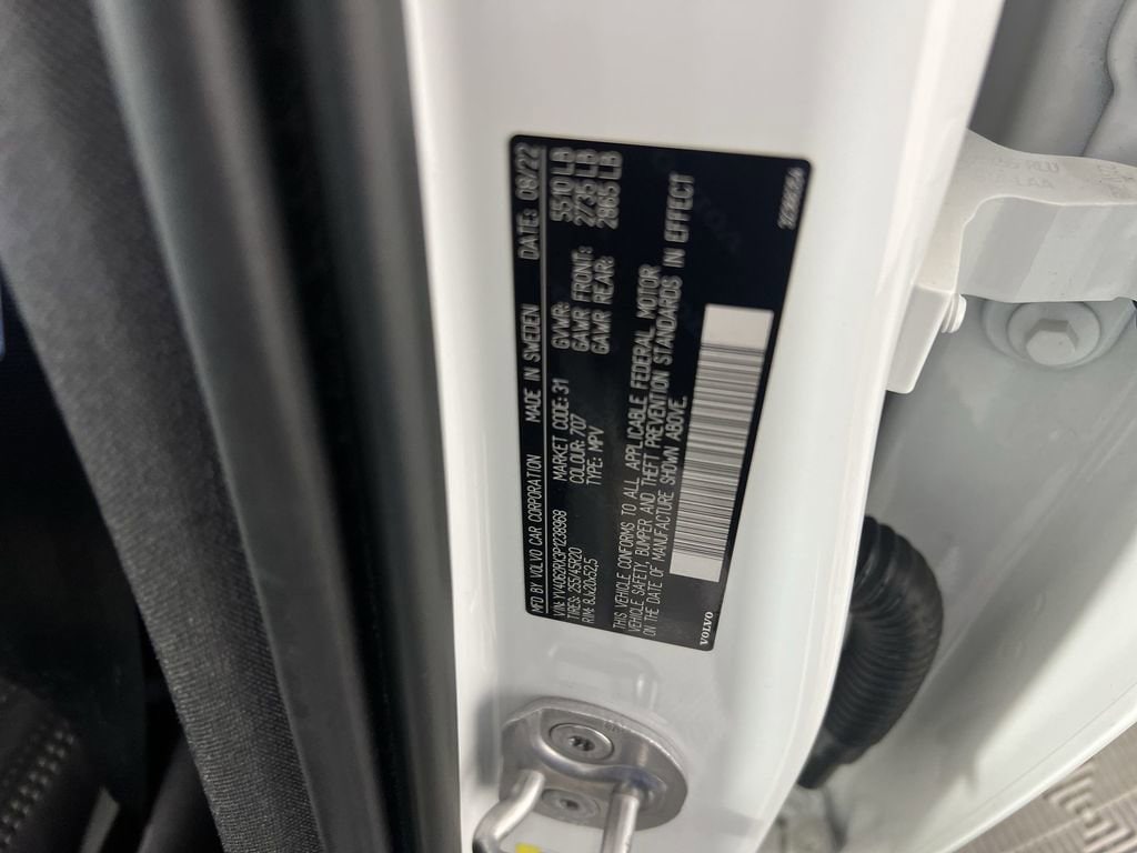 Used 2023 Crystal White Volvo B6 AWD Ultimate Dark image 34