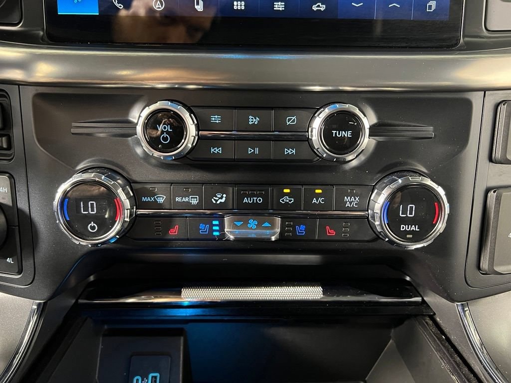 Used 2021 Agate Black Ford  image 24