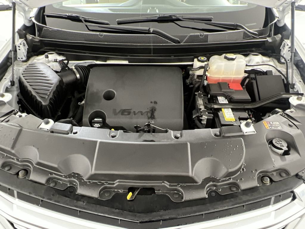 Used 2023 Summit White Chevrolet Premier image 32