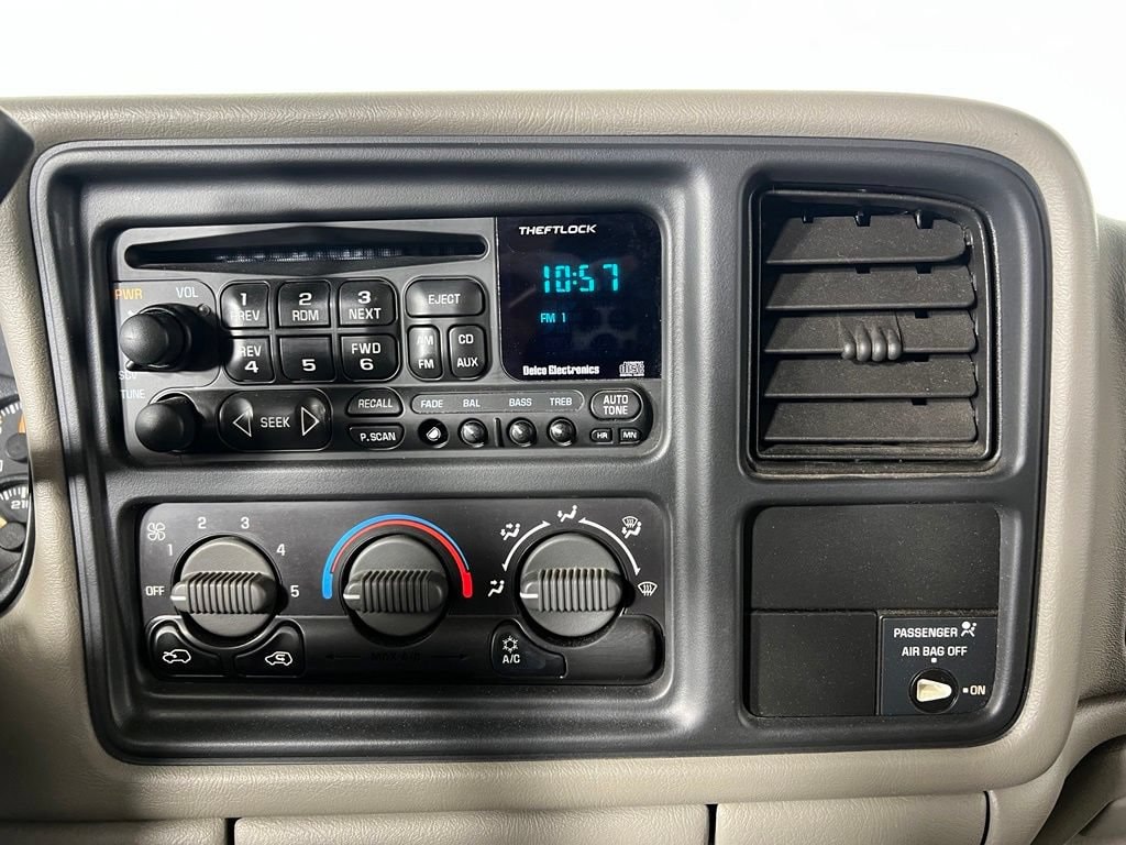 Used 2000 Summit White Chevrolet LT image 20