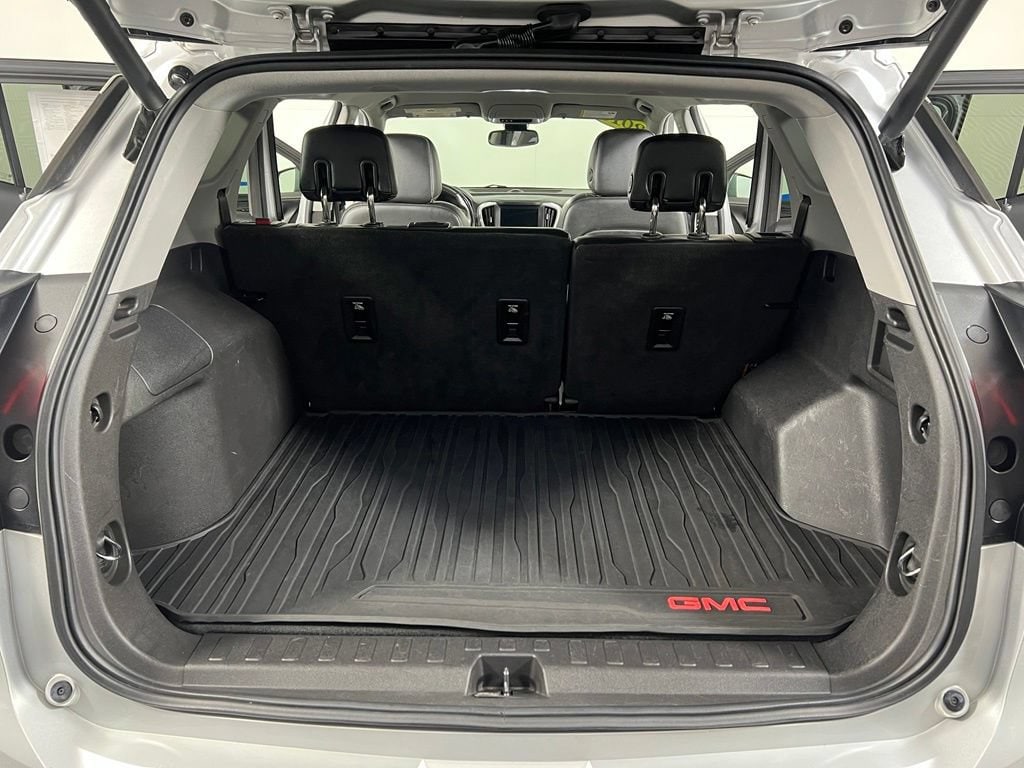 Used 2018 Quicksilver GMC SLT image 14