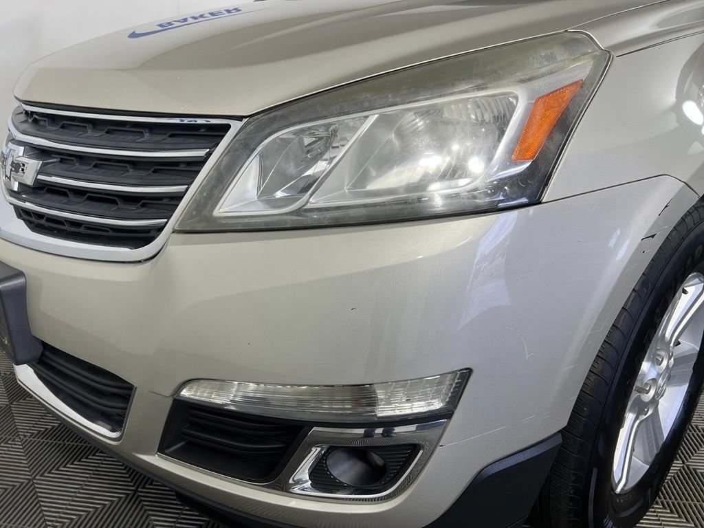 Used 2013 Champagne Silver Chevrolet 1LT image 32