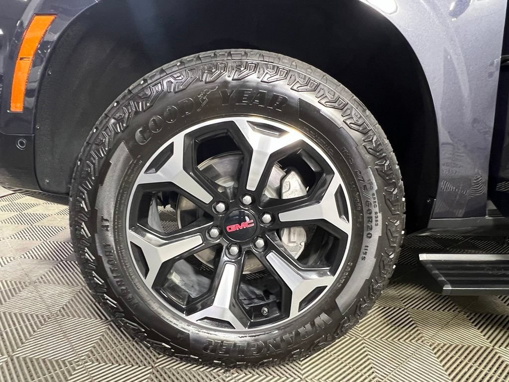 Used 2025 Titanium Rush GMC AT4 image 44