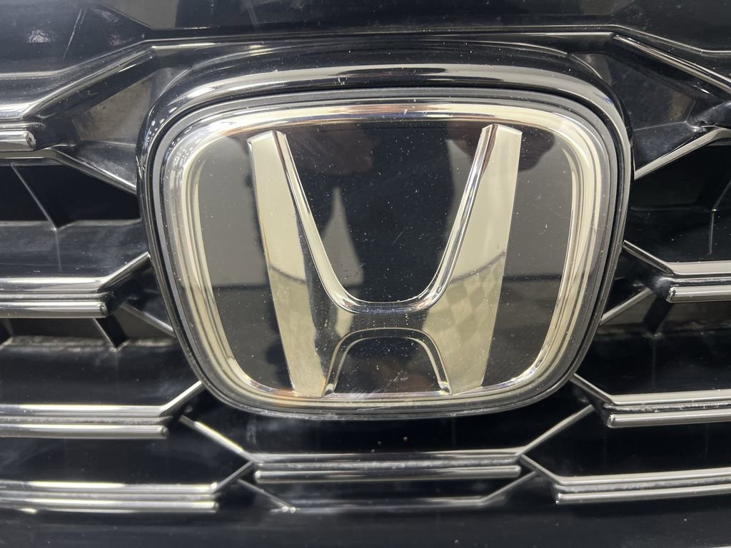 Used 2024 Lunar Silver Honda EX-L image 31