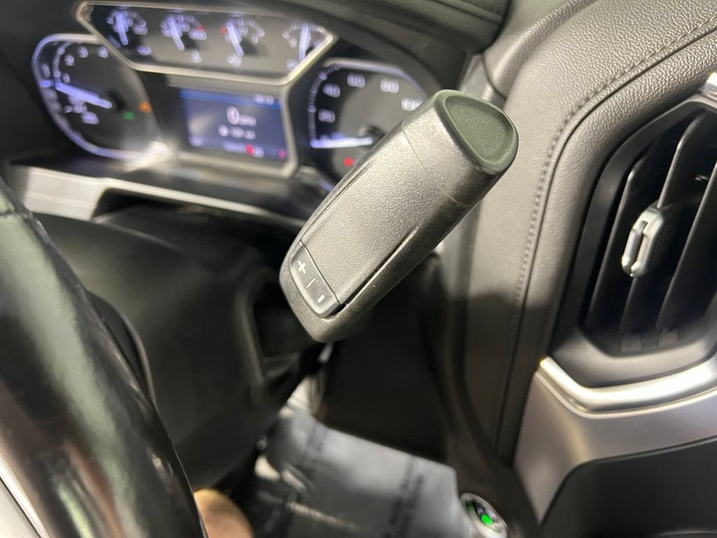 Used 2019 Onyx Black GMC SLE image 27