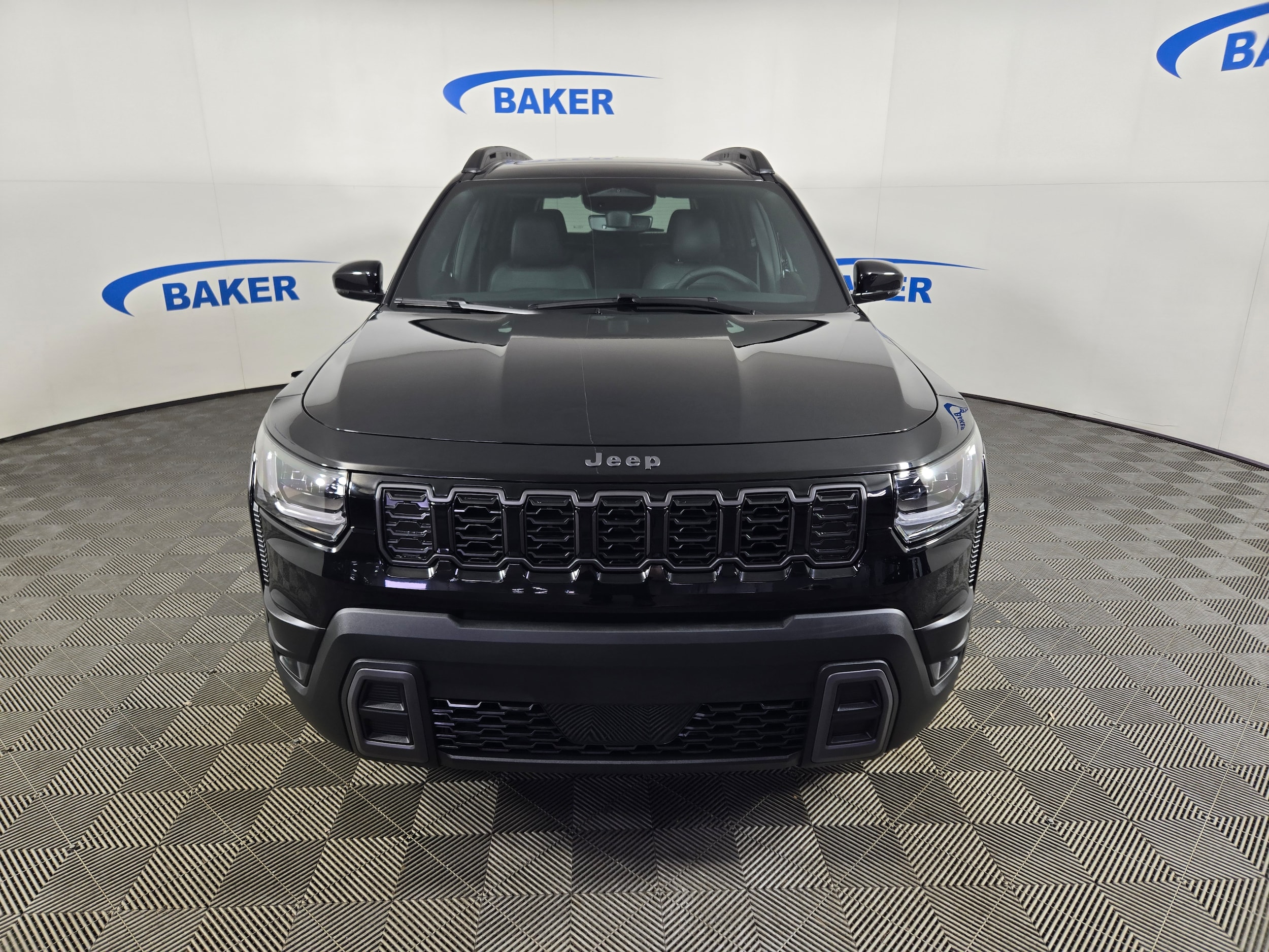 New 2026 Diamond Black Crystal Pearlcoat Jeep Laredo/Limited image 2