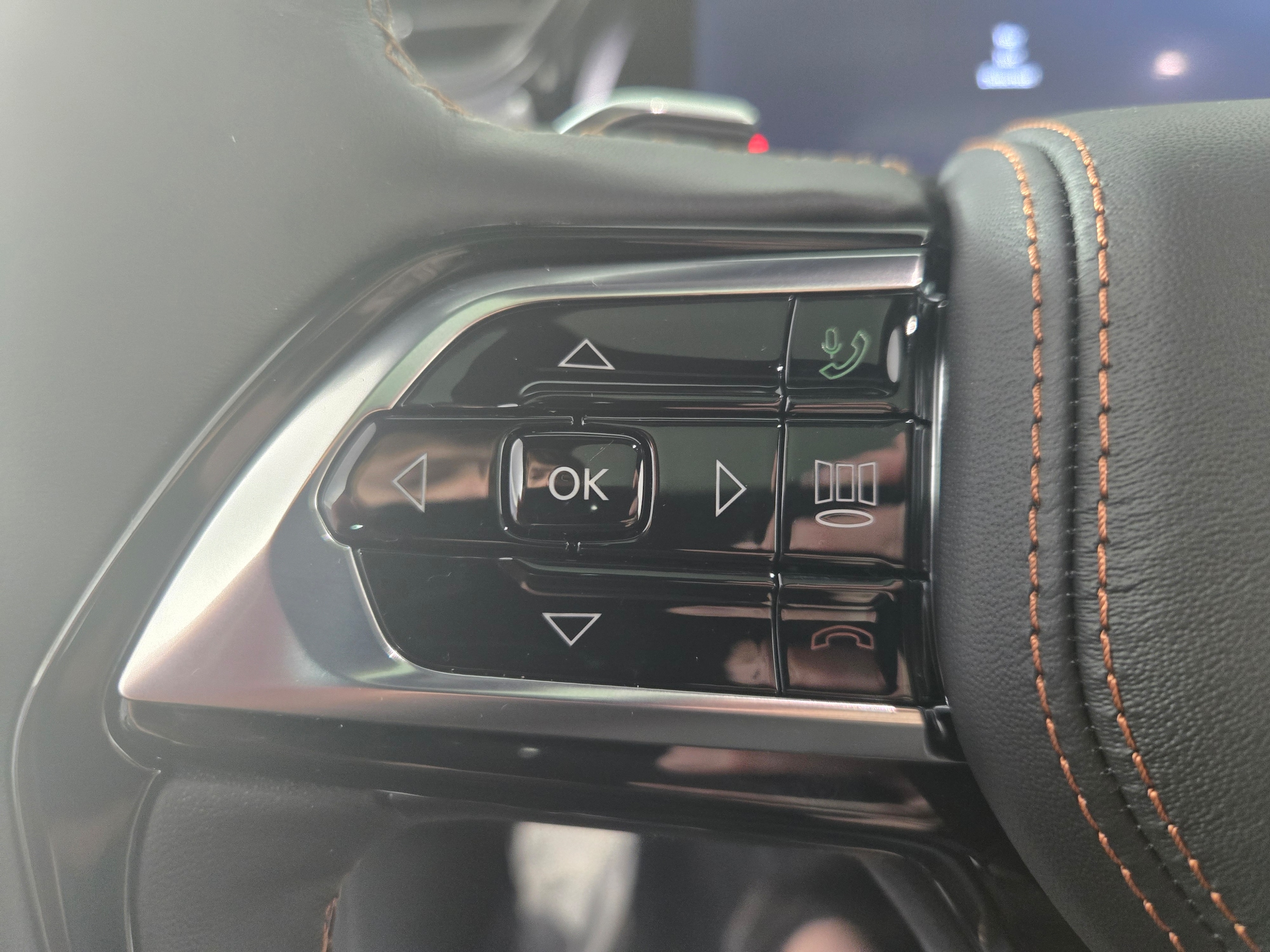 New 2026 Baltic Gray Jeep Summit image 20