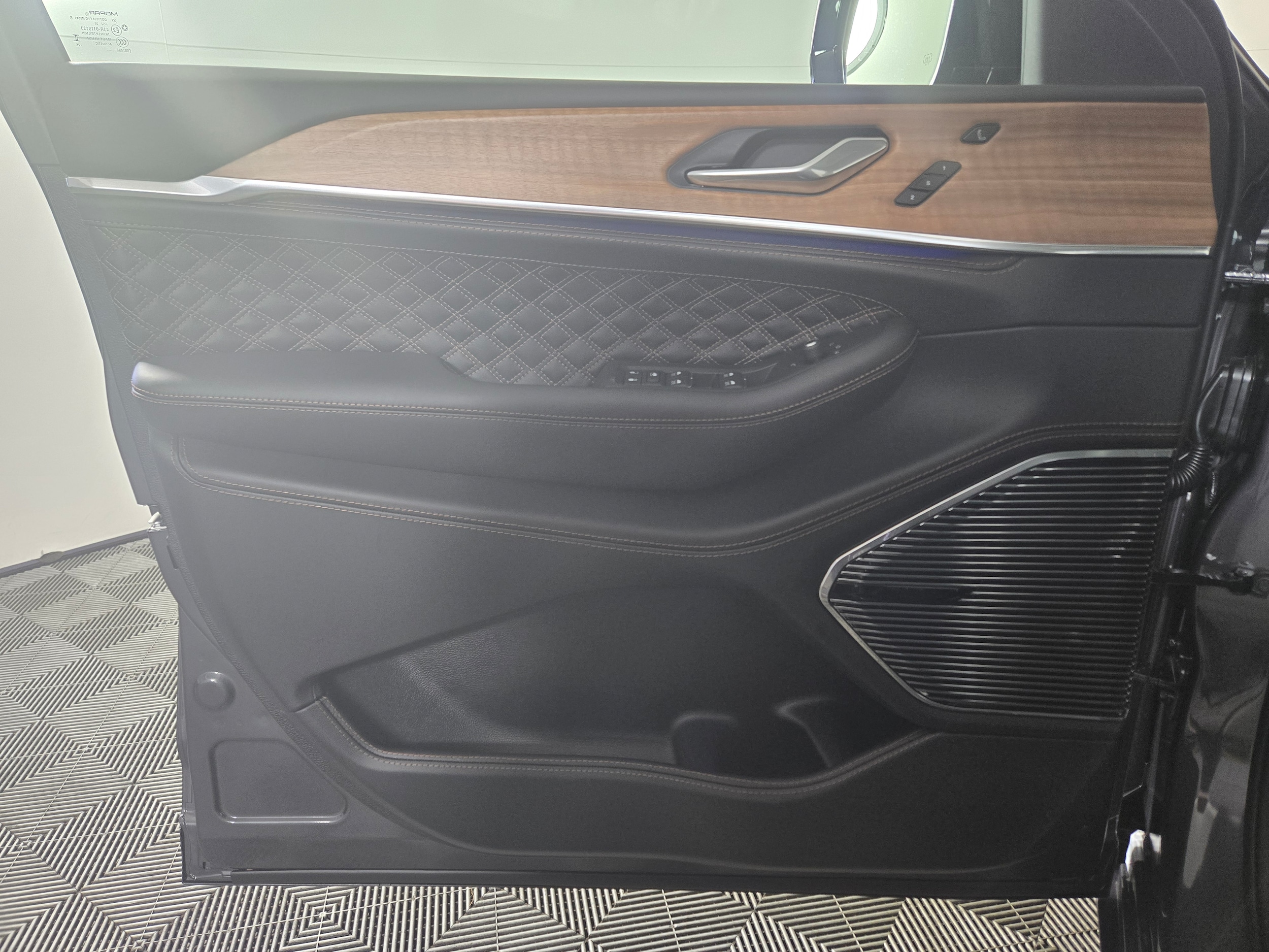 New 2026 Baltic Gray Jeep Summit image 15
