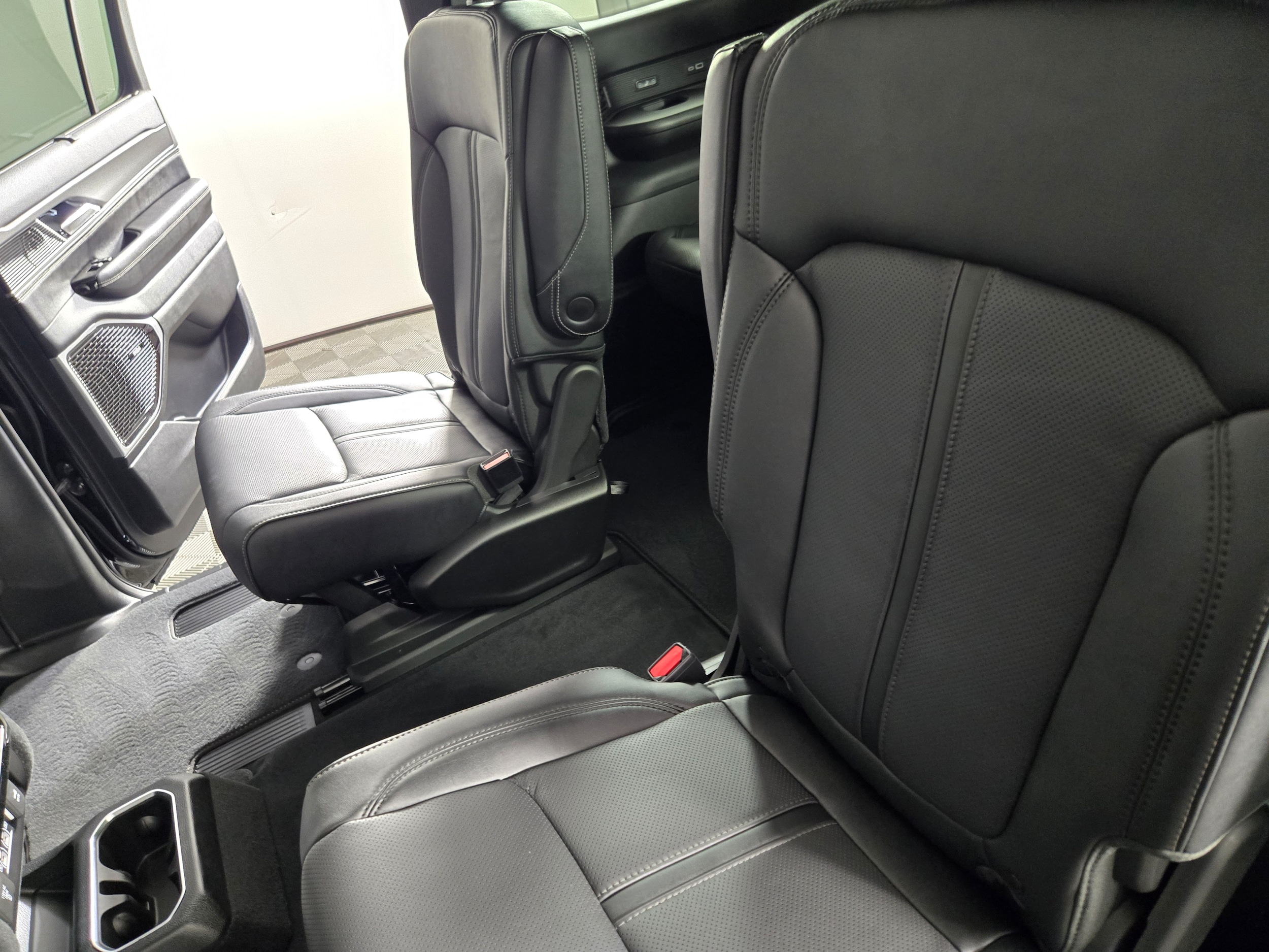 New 2026 High Gloss Black Jeep Limited image 17