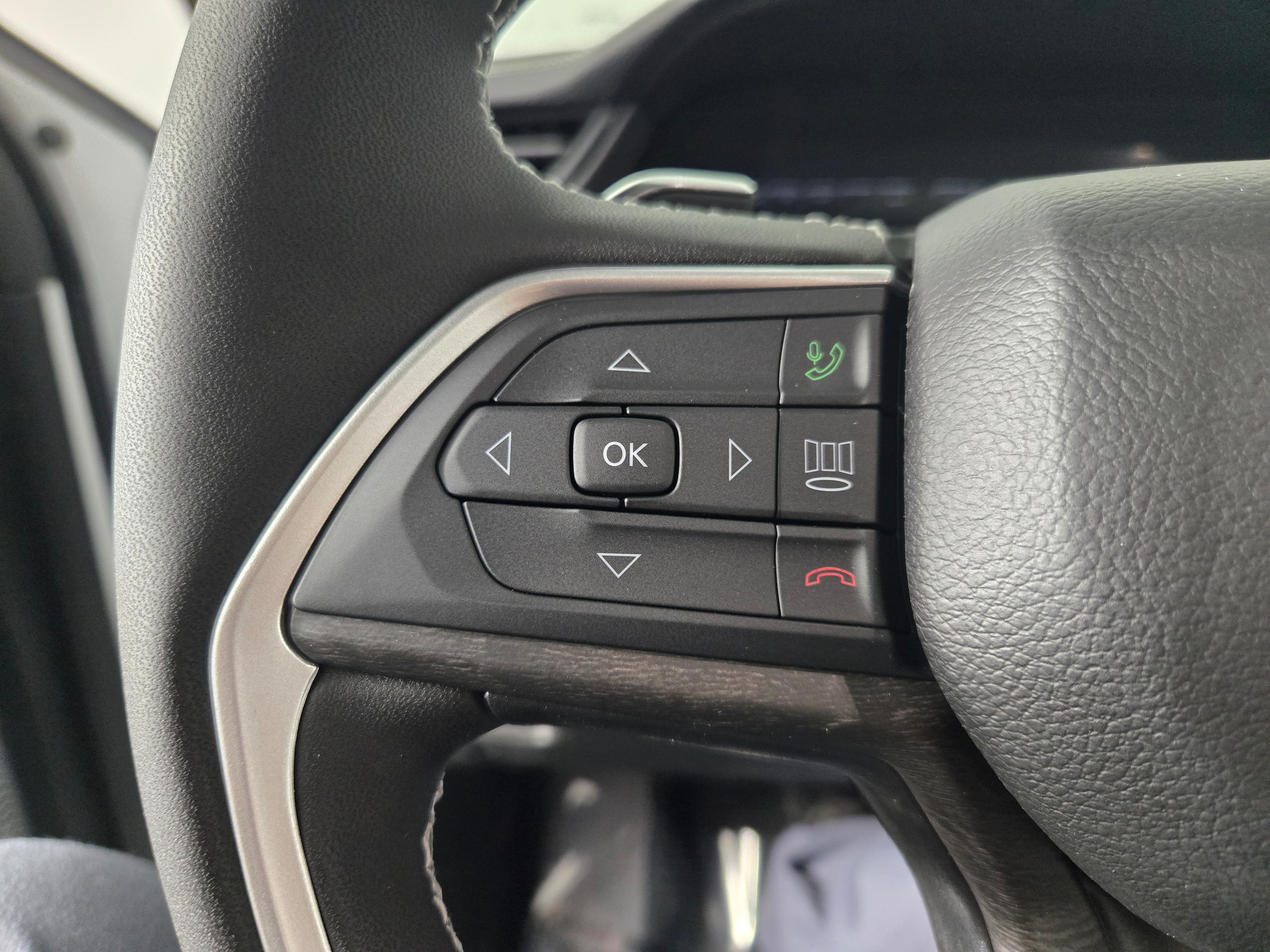 New 2027 Bright White Jeep Laredo image 23