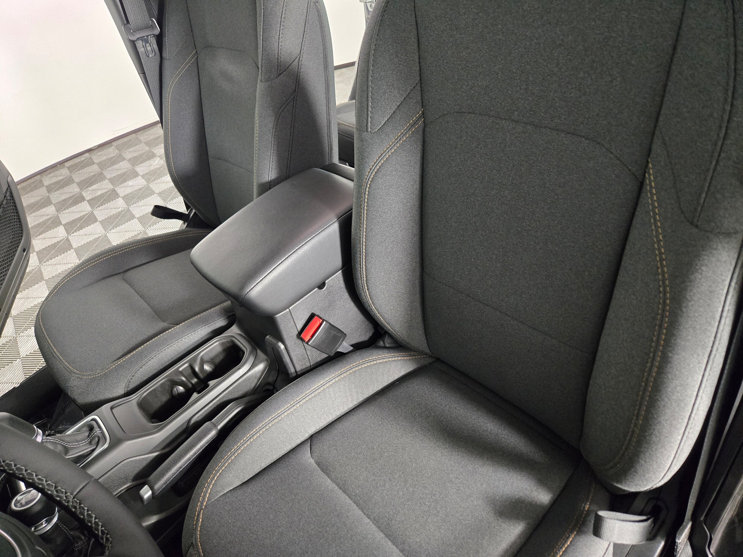 New 2025 Granite Crystal Jeep Sport image 17