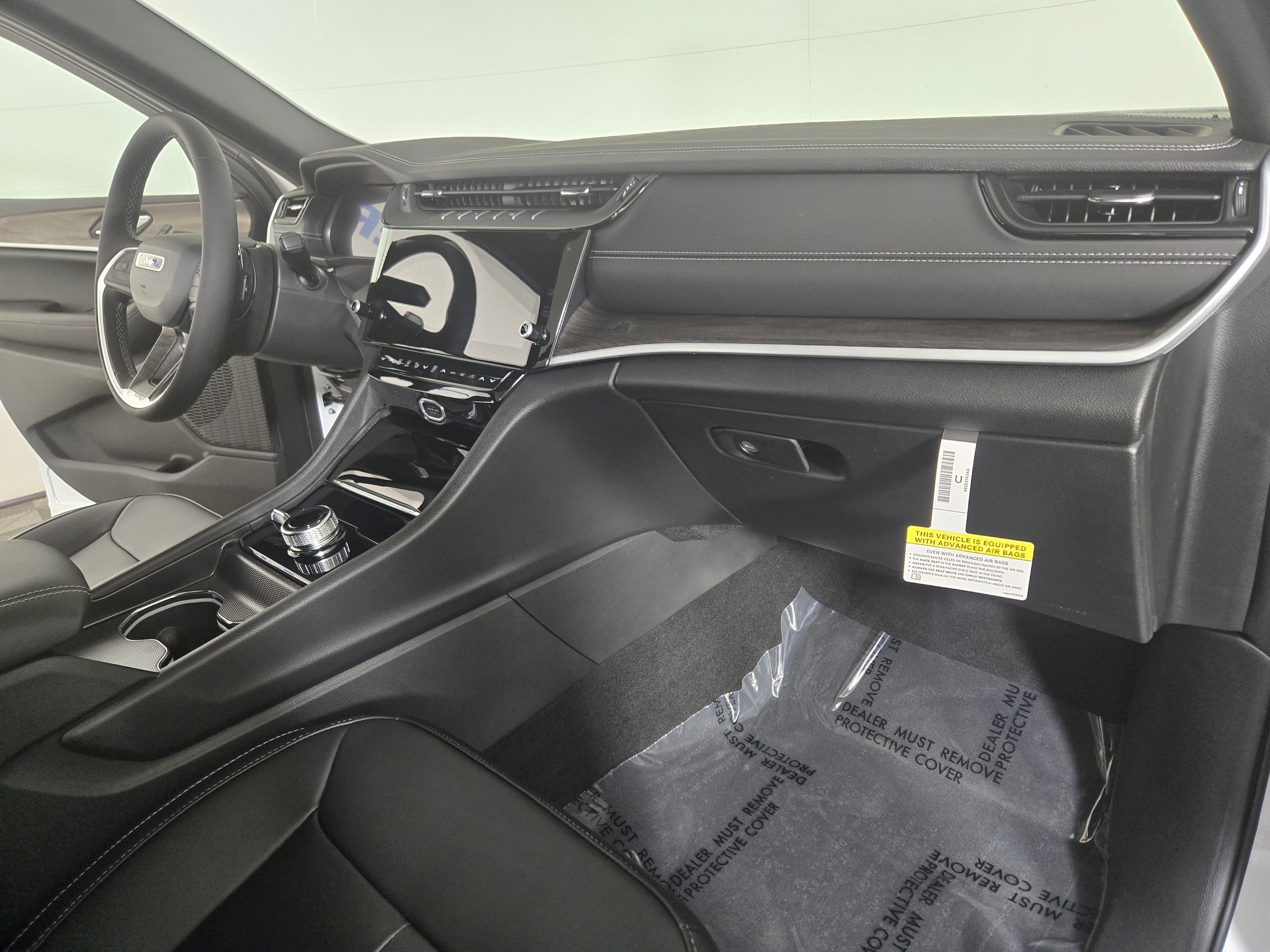 New 2027 Bright White Jeep Limited image 10