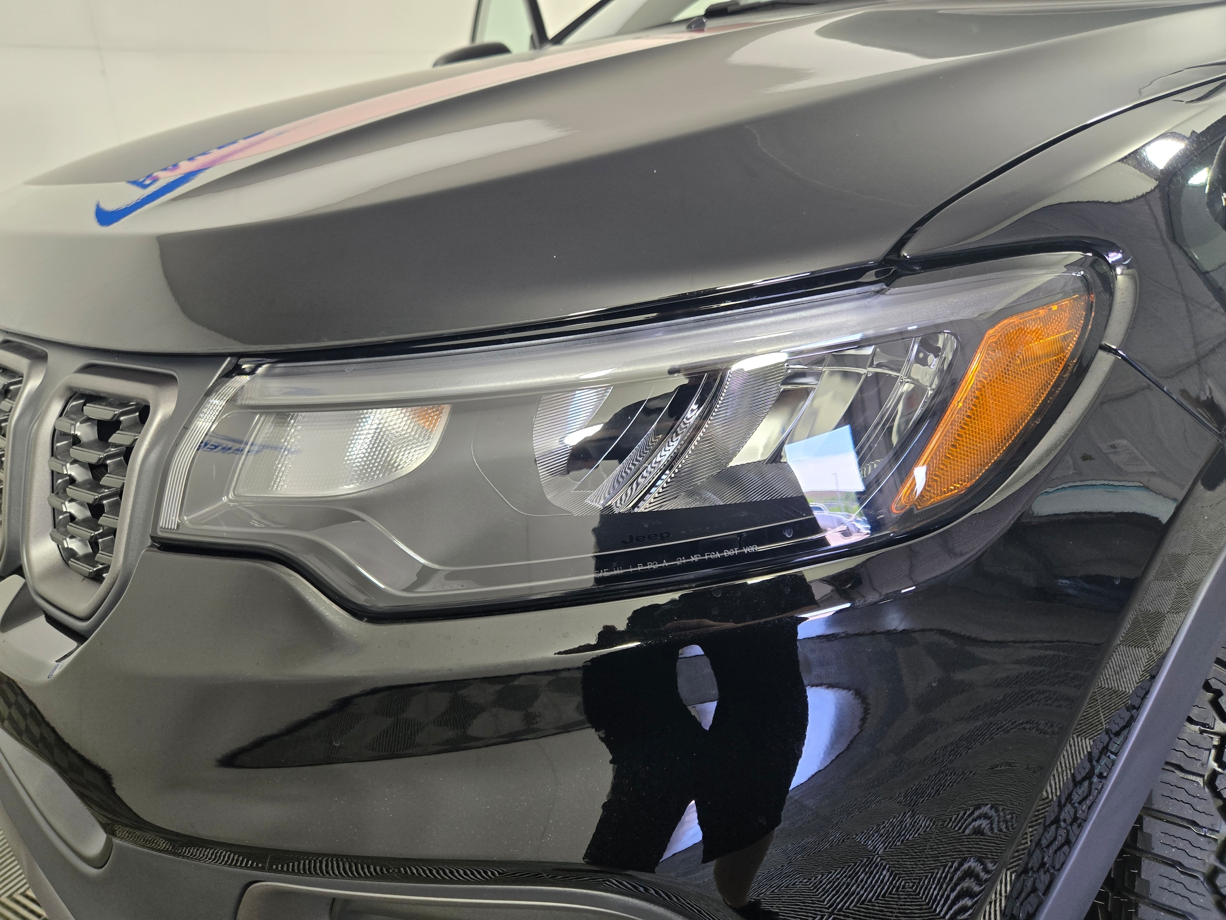 New 2026 Diamond Black Crystal Pearlcoat Jeep Trailhawk image 29