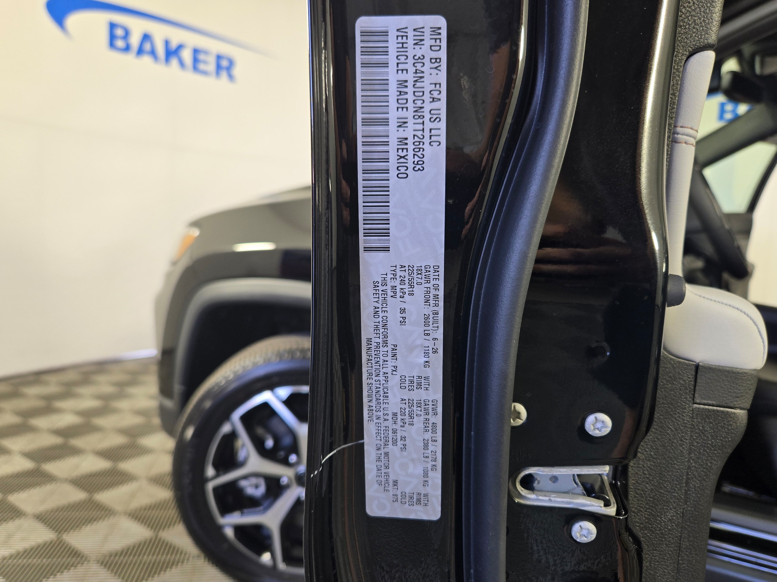New 2026 Diamond Black Crystal Pearlcoat Jeep Limited image 35