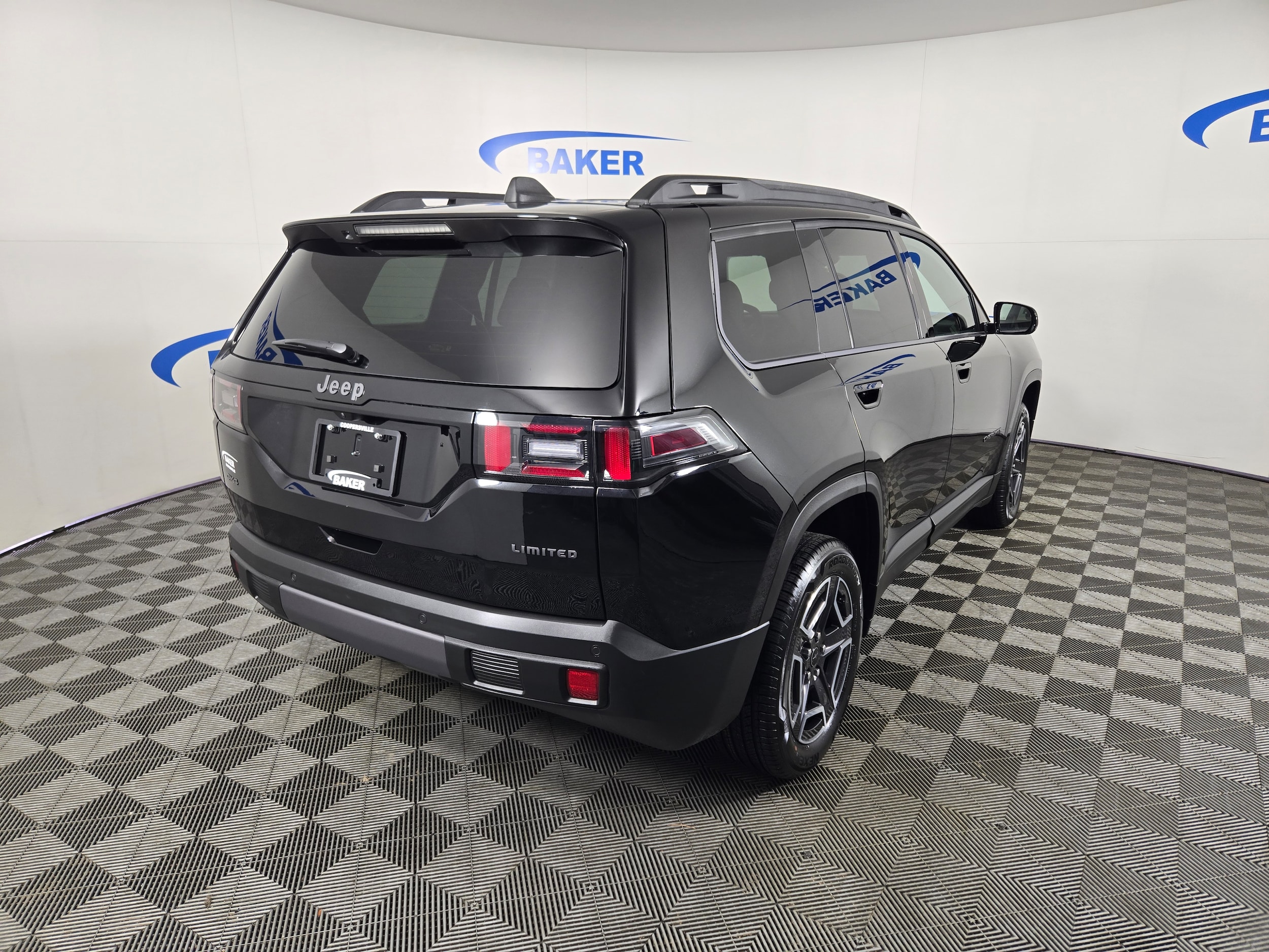 New 2026 Diamond Black Crystal Pearlcoat Jeep Laredo/Limited image 7