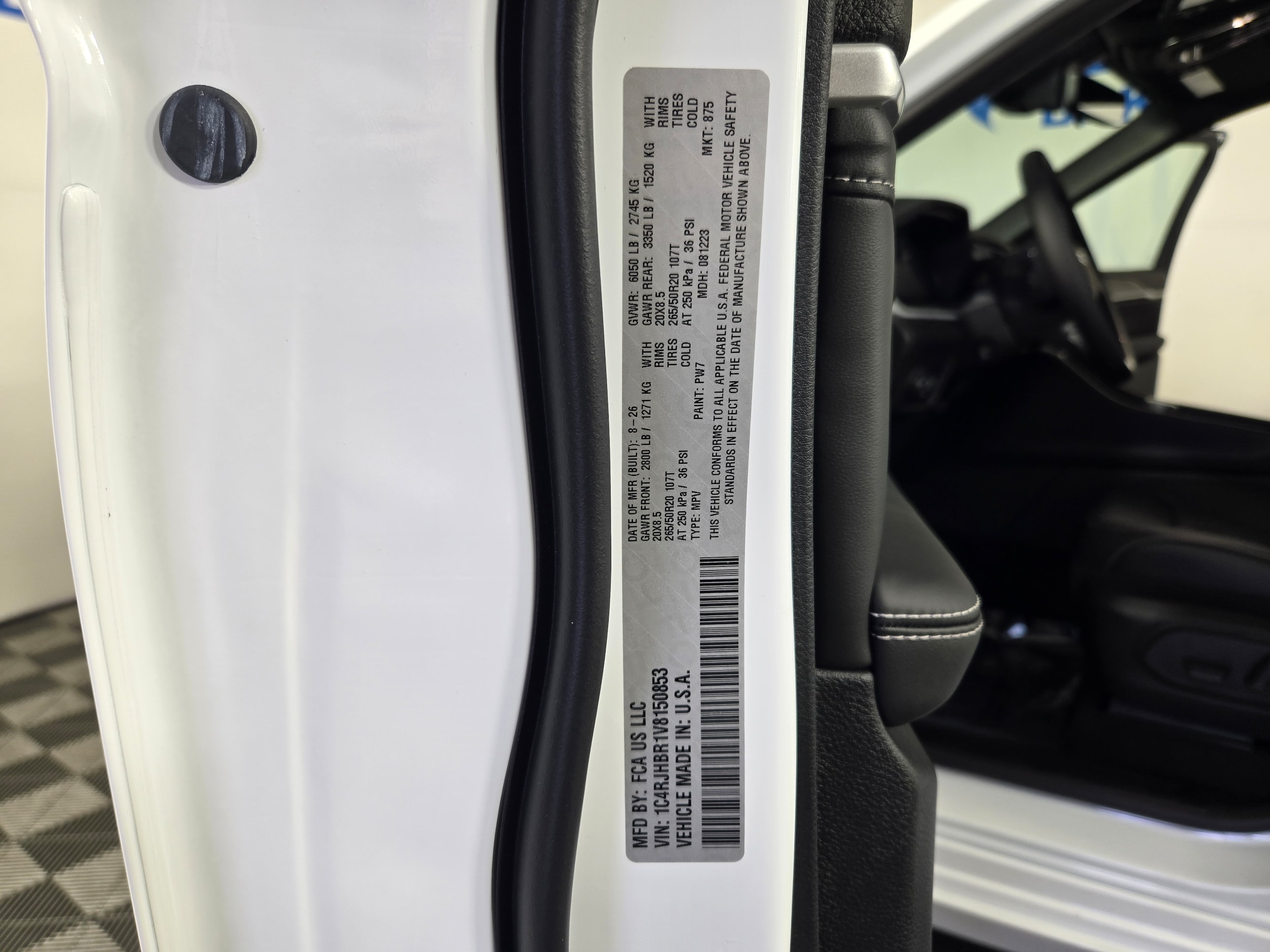 New 2027 Bright White Jeep Limited image 41