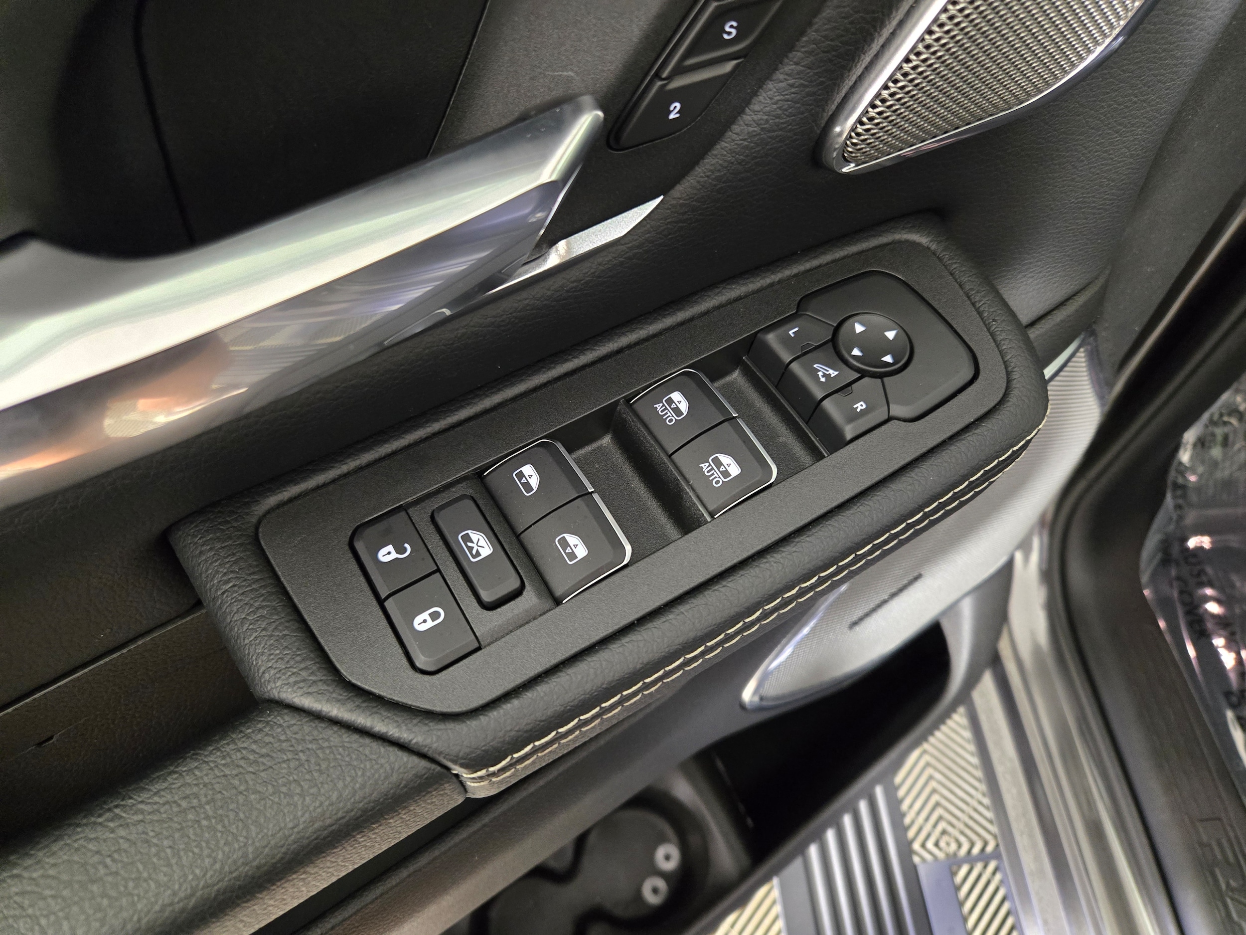 New 2026 Granite Crystal Ram Laramie image 18
