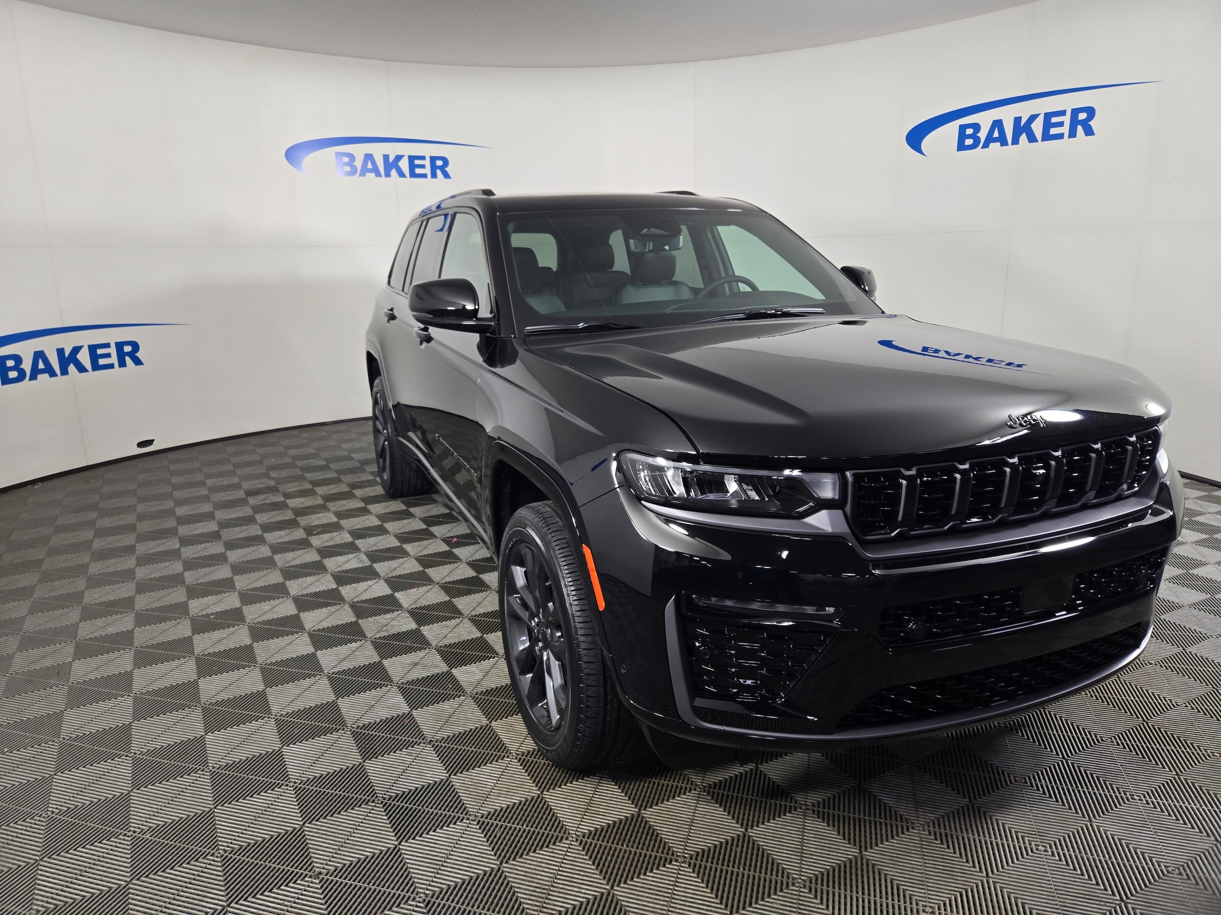 2026 Jeep Grand Cherokee Limited Reserve's photo