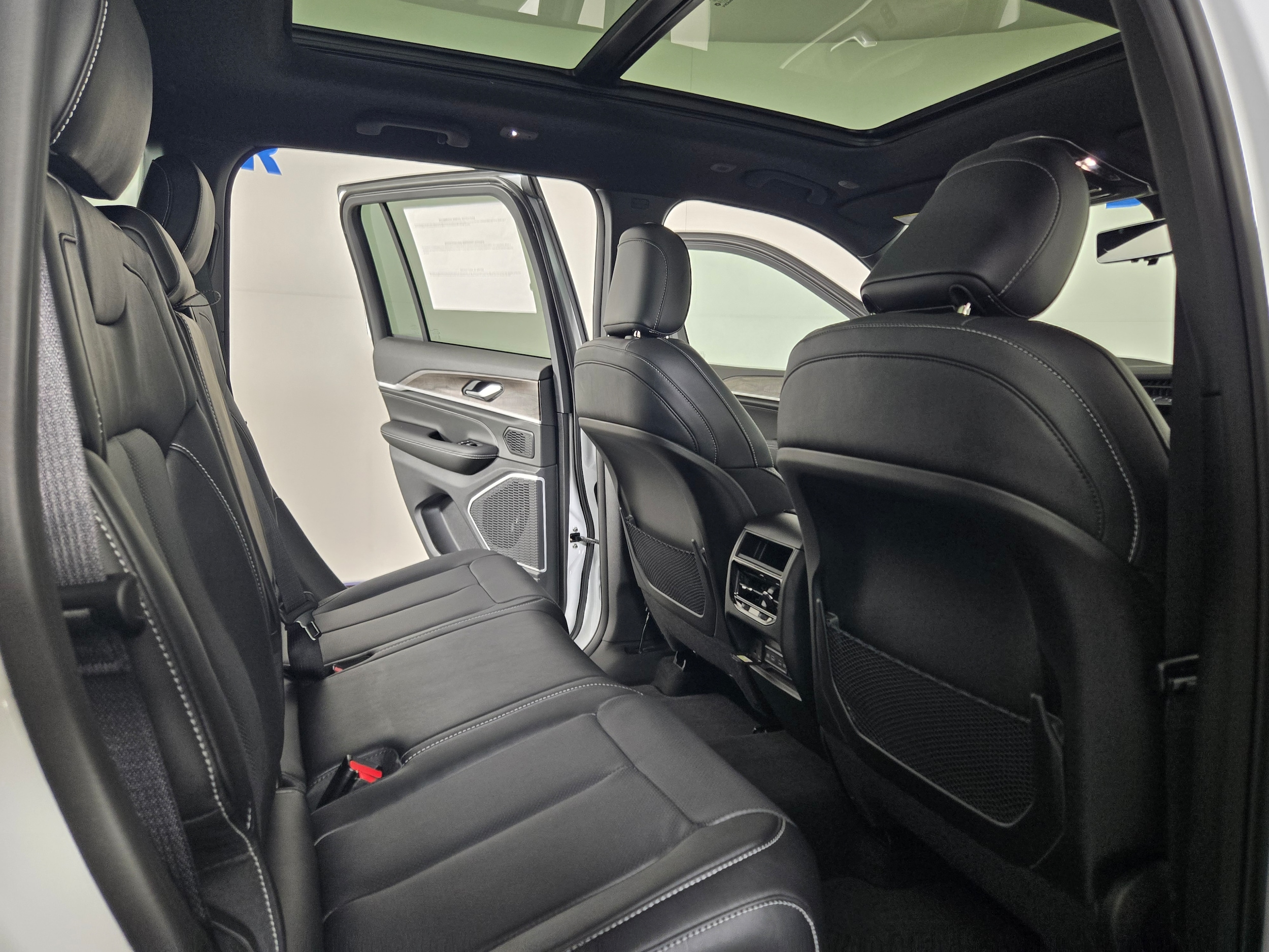 New 2027 Bright White Jeep Limited image 12