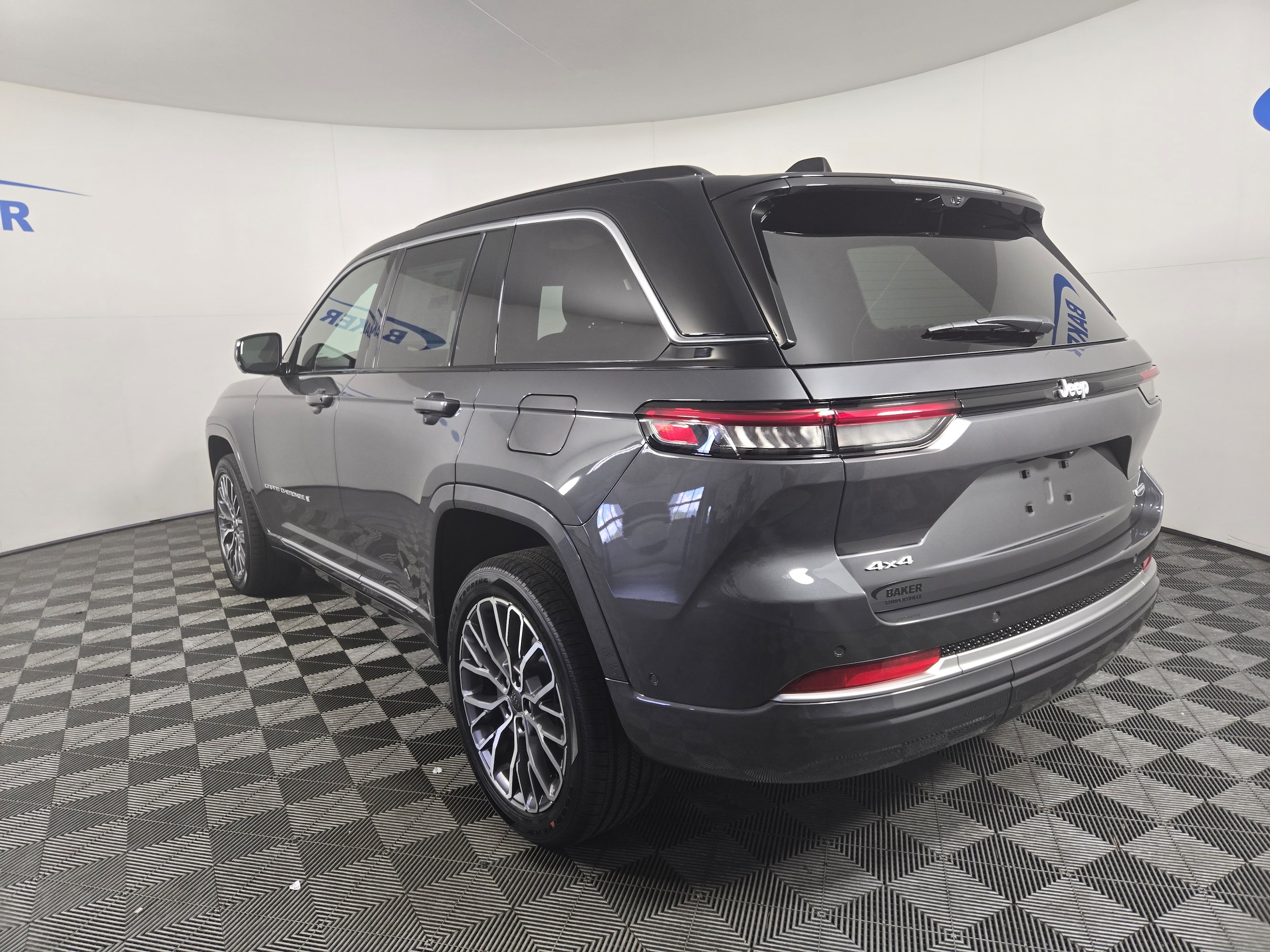 New 2026 Baltic Gray Jeep Summit image 4