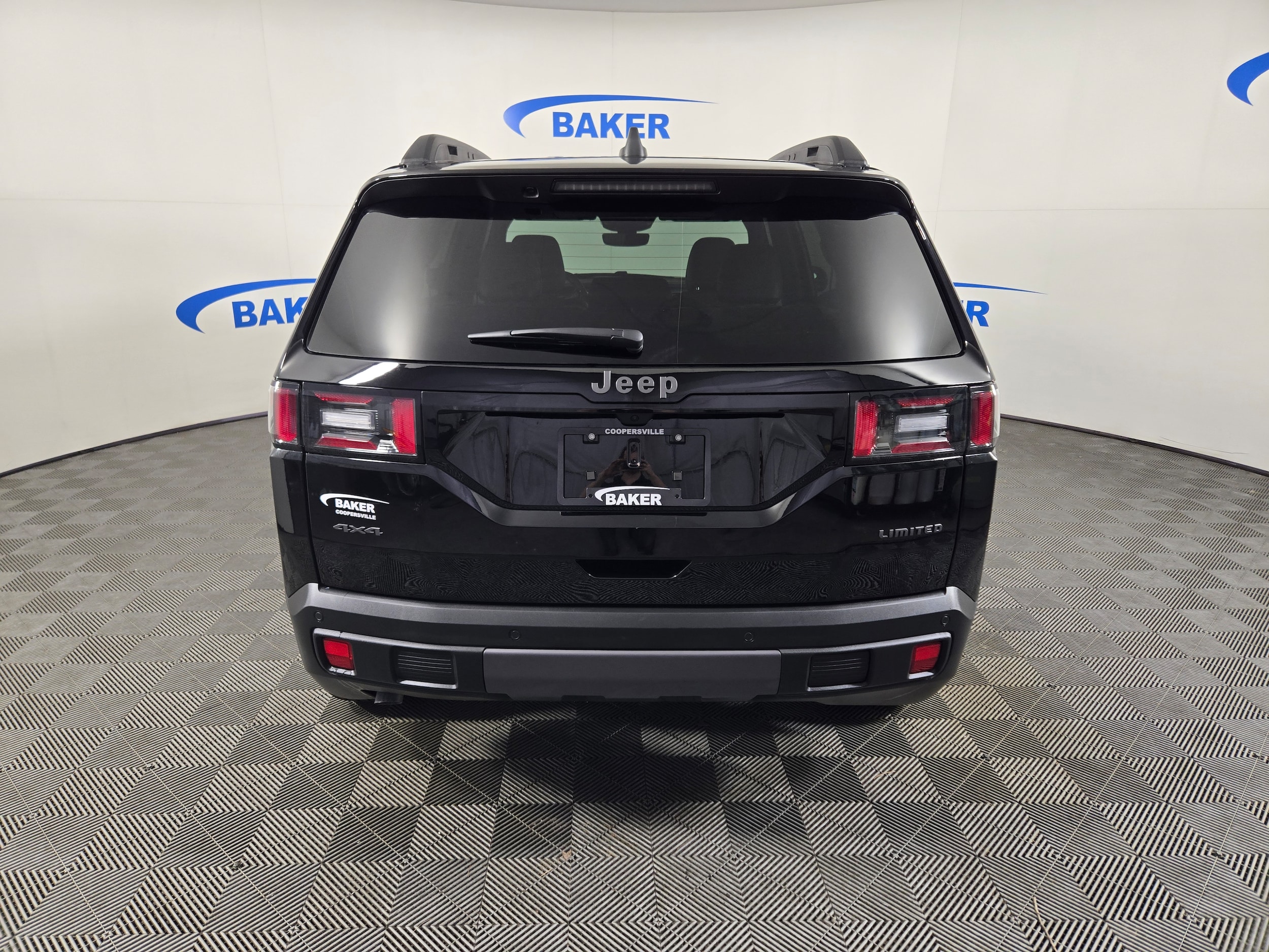 New 2026 Diamond Black Crystal Pearlcoat Jeep Laredo/Limited image 6