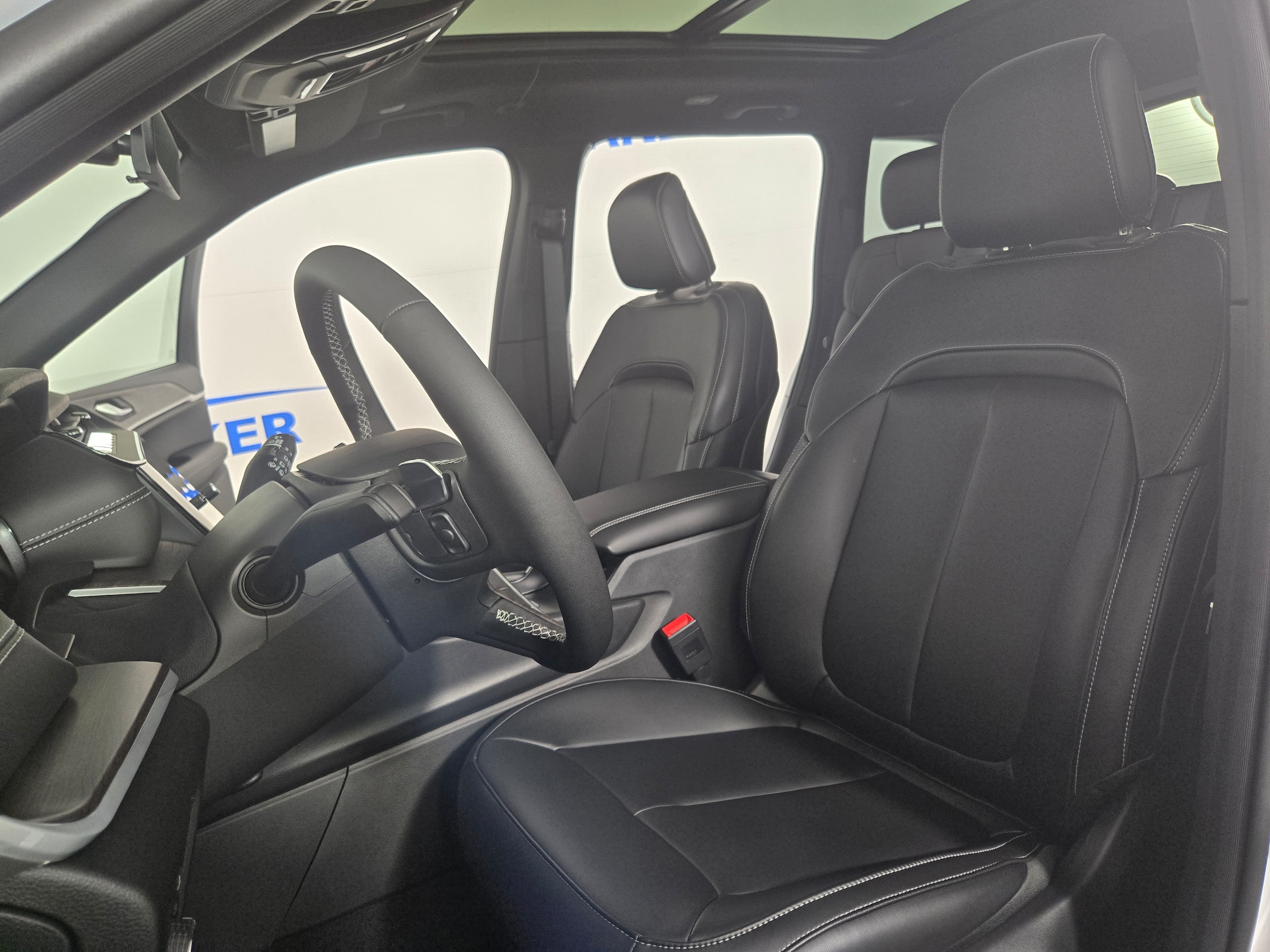 New 2027 Bright White Jeep Limited image 19