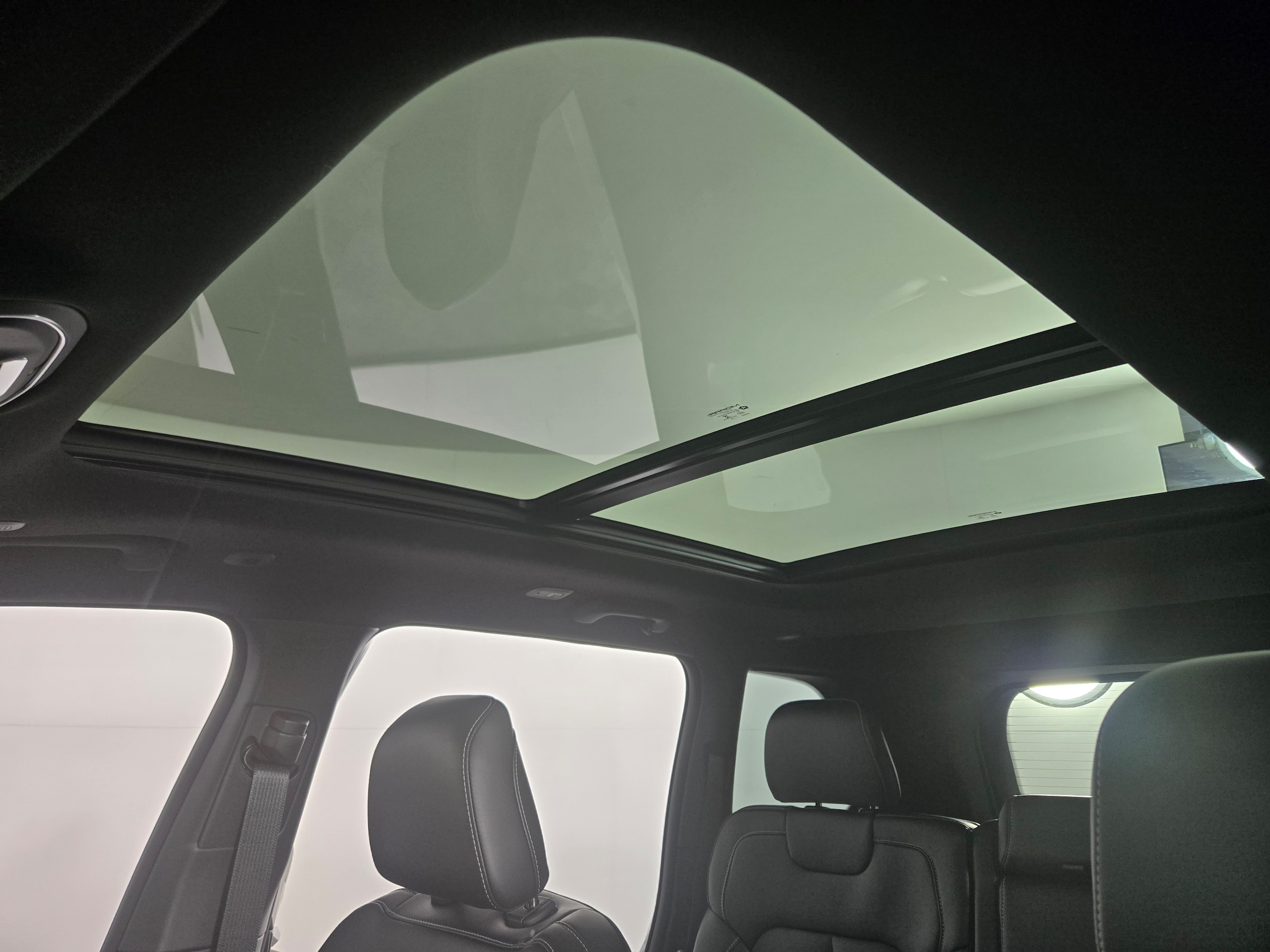 New 2027 Bright White Jeep Limited image 21