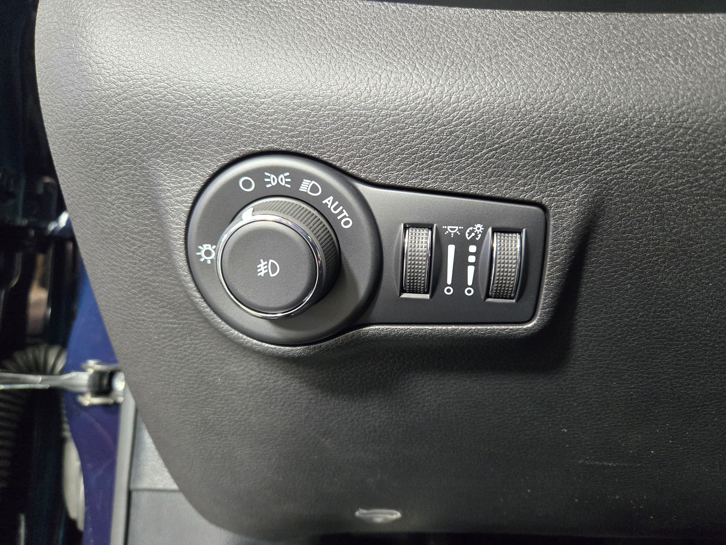 New 2026 Fathom Blue Pearl Coat Jeep Limited image 29