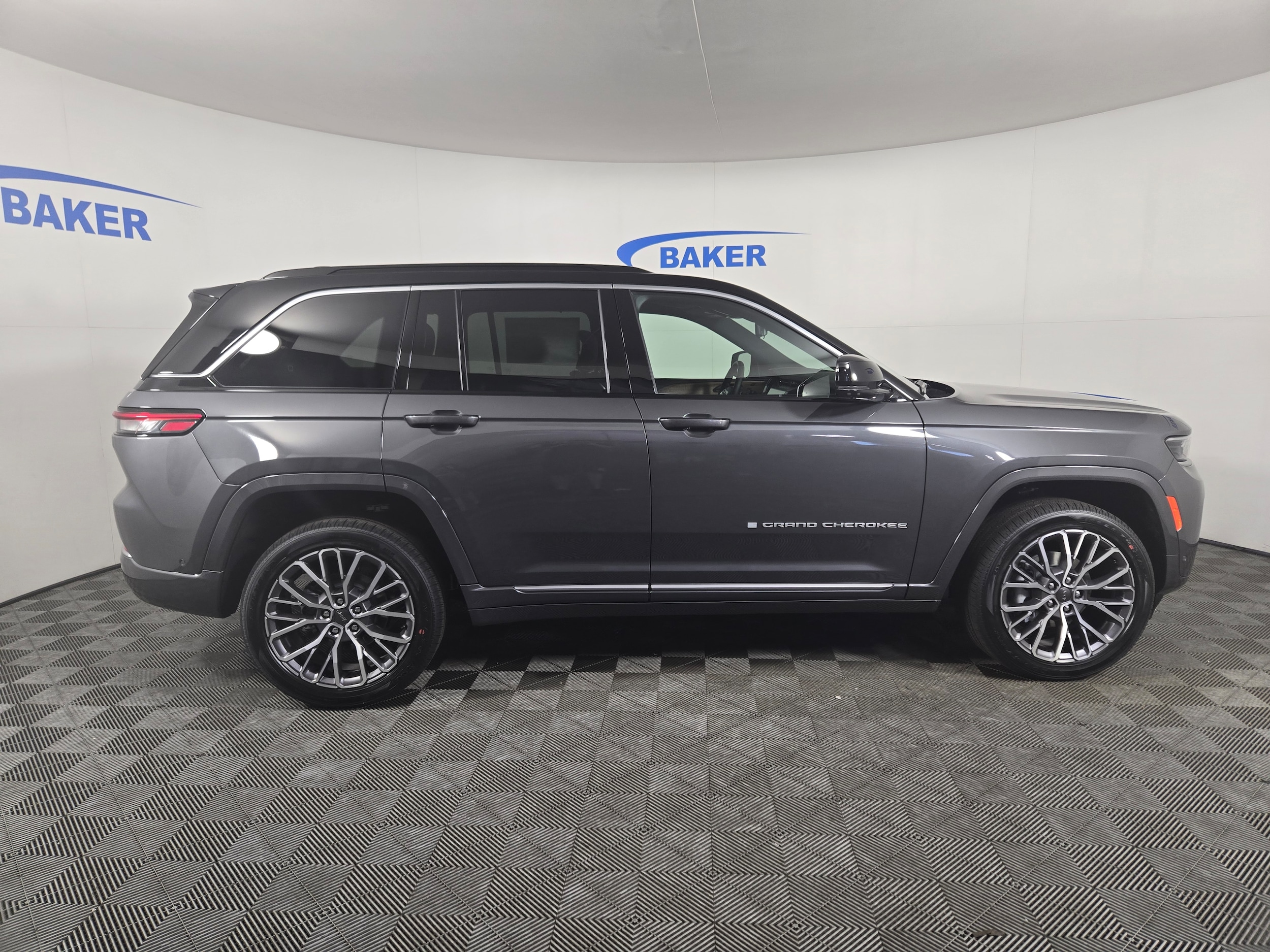 New 2026 Baltic Gray Jeep Summit image 7