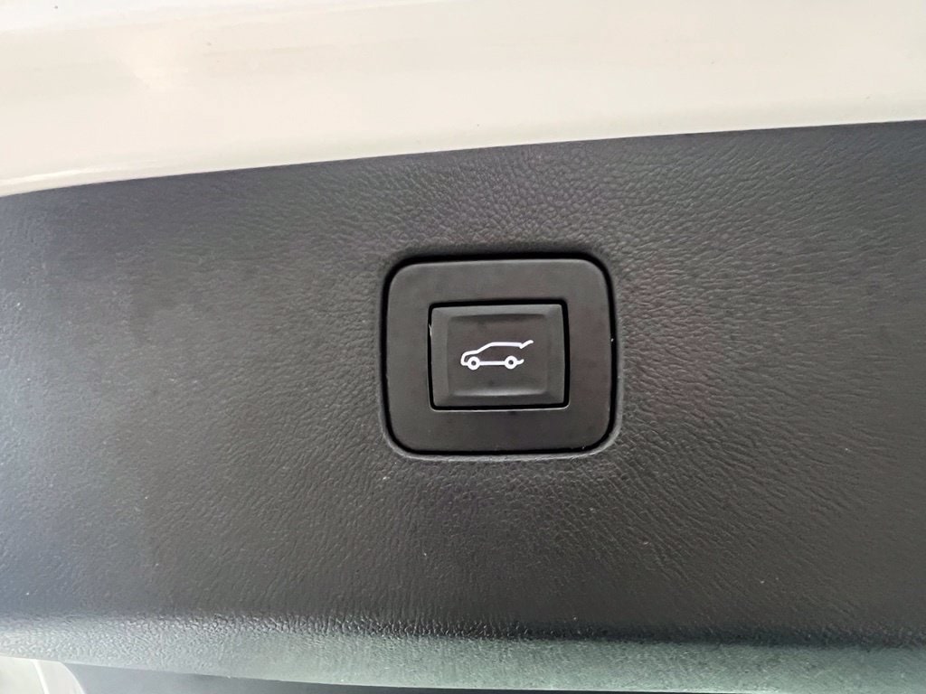 Used 2024 White Frost Tricoat Buick Sport Touring image 15