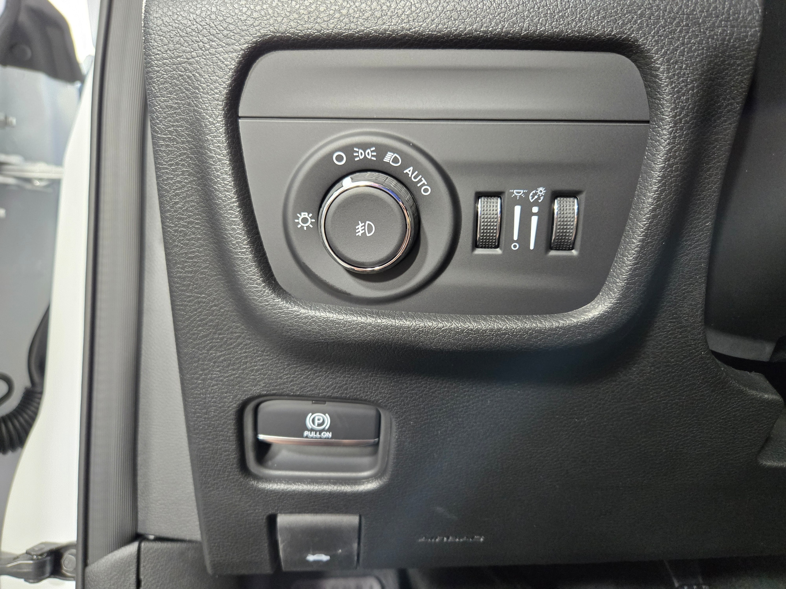 New 2026 Bright White Jeep Limited image 32