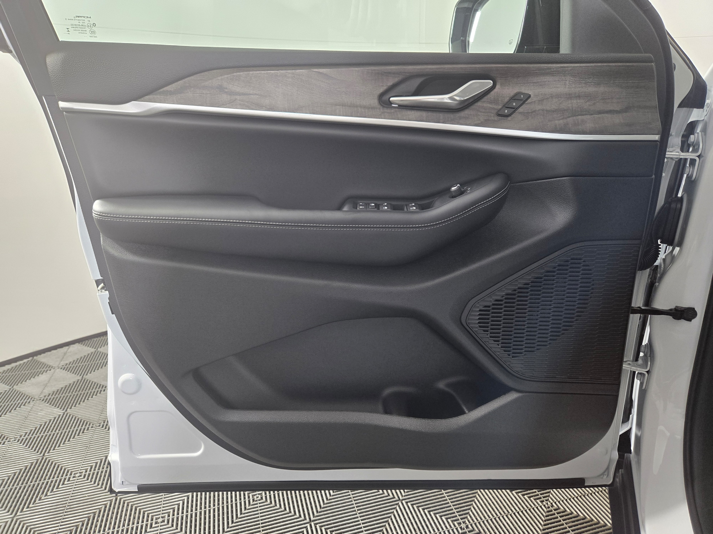 New 2027 Bright White Jeep Limited image 16