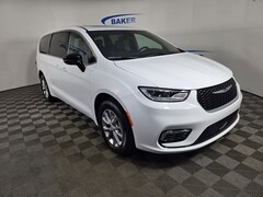 2026 Chrysler Pacifica Limited Passenger Van