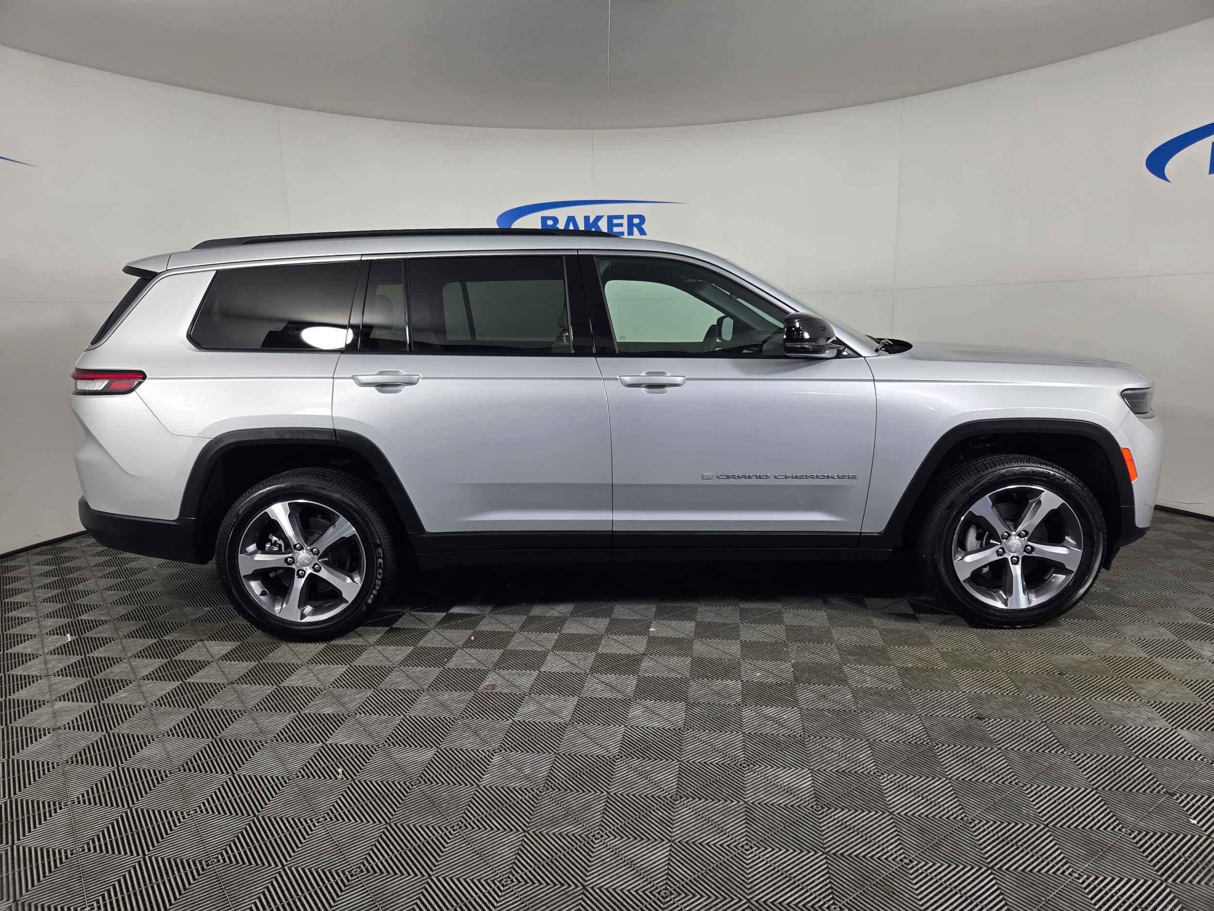 New 2026 Silver Zynith Jeep Limited image 8