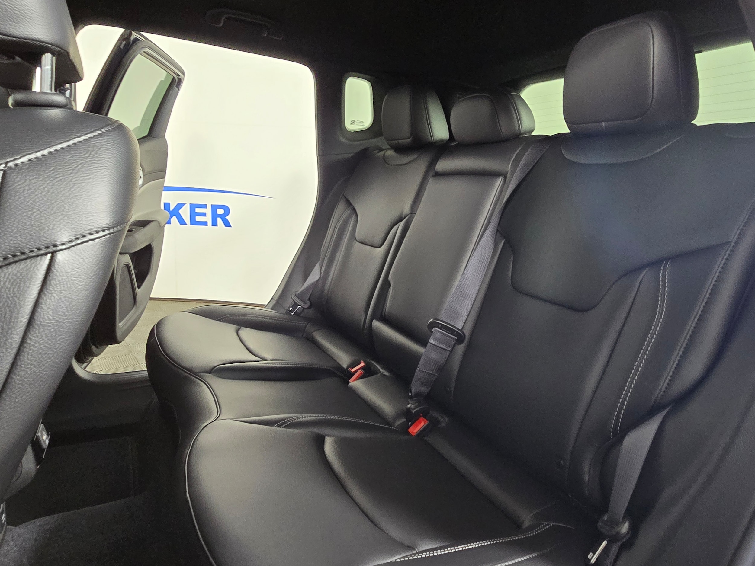 New 2026 Fathom Blue Pearl Coat Jeep Limited image 15