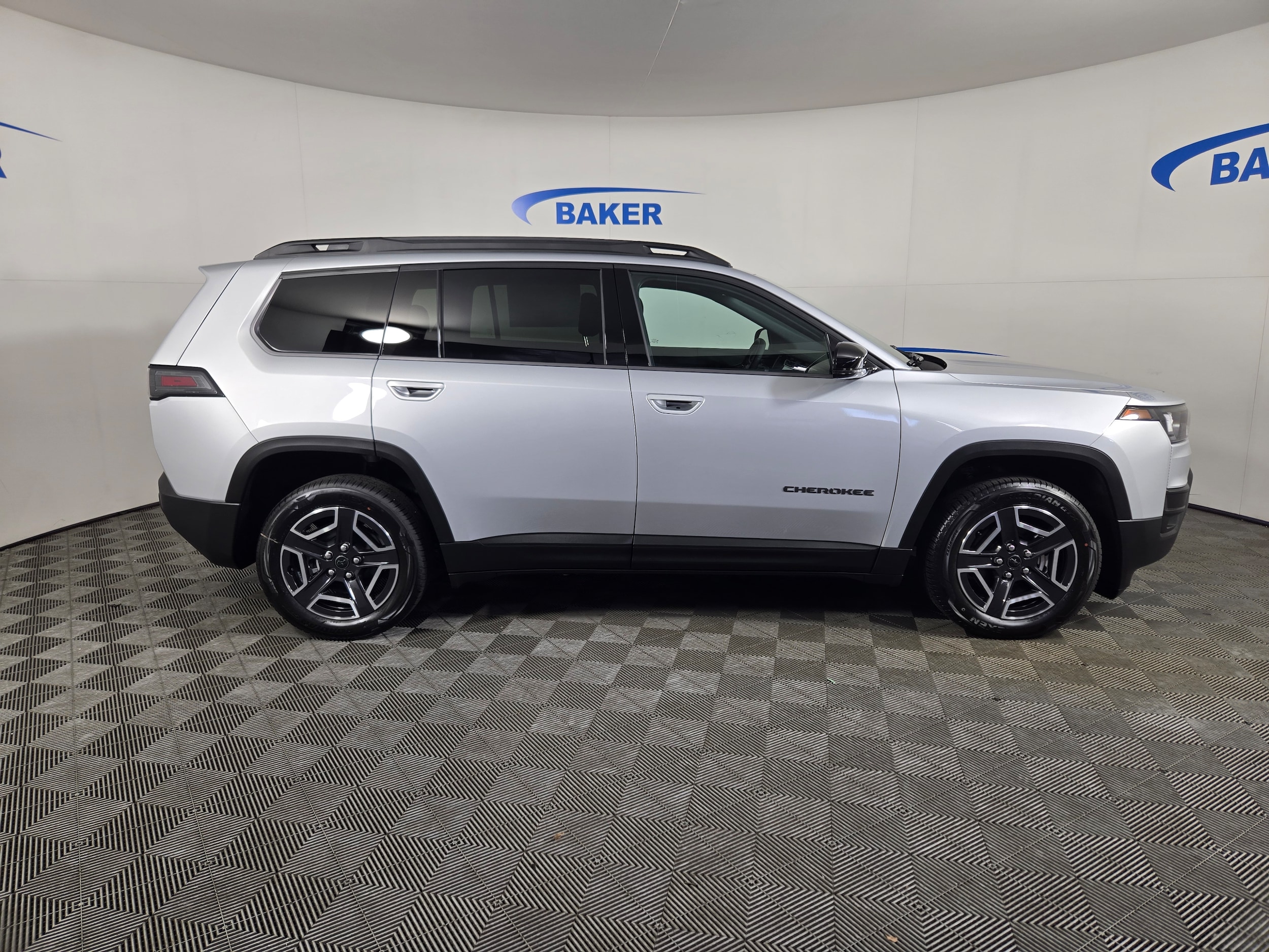 New 2026 Silver Zynith Jeep Laredo/Limited image 8
