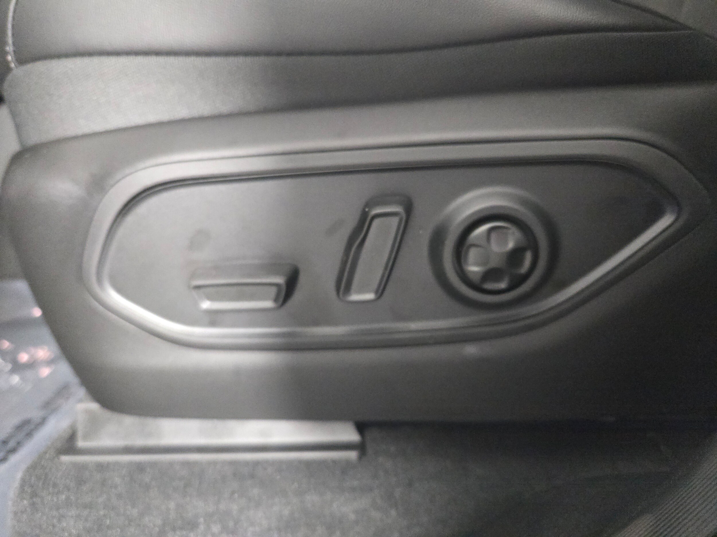 New 2027 Bright White Jeep Laredo image 22