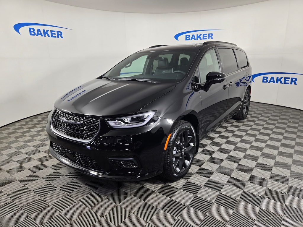 New 2026 Chrysler Pacifica Limited Passenger Van