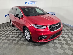 2026 Chrysler Pacifica Select Passenger Van