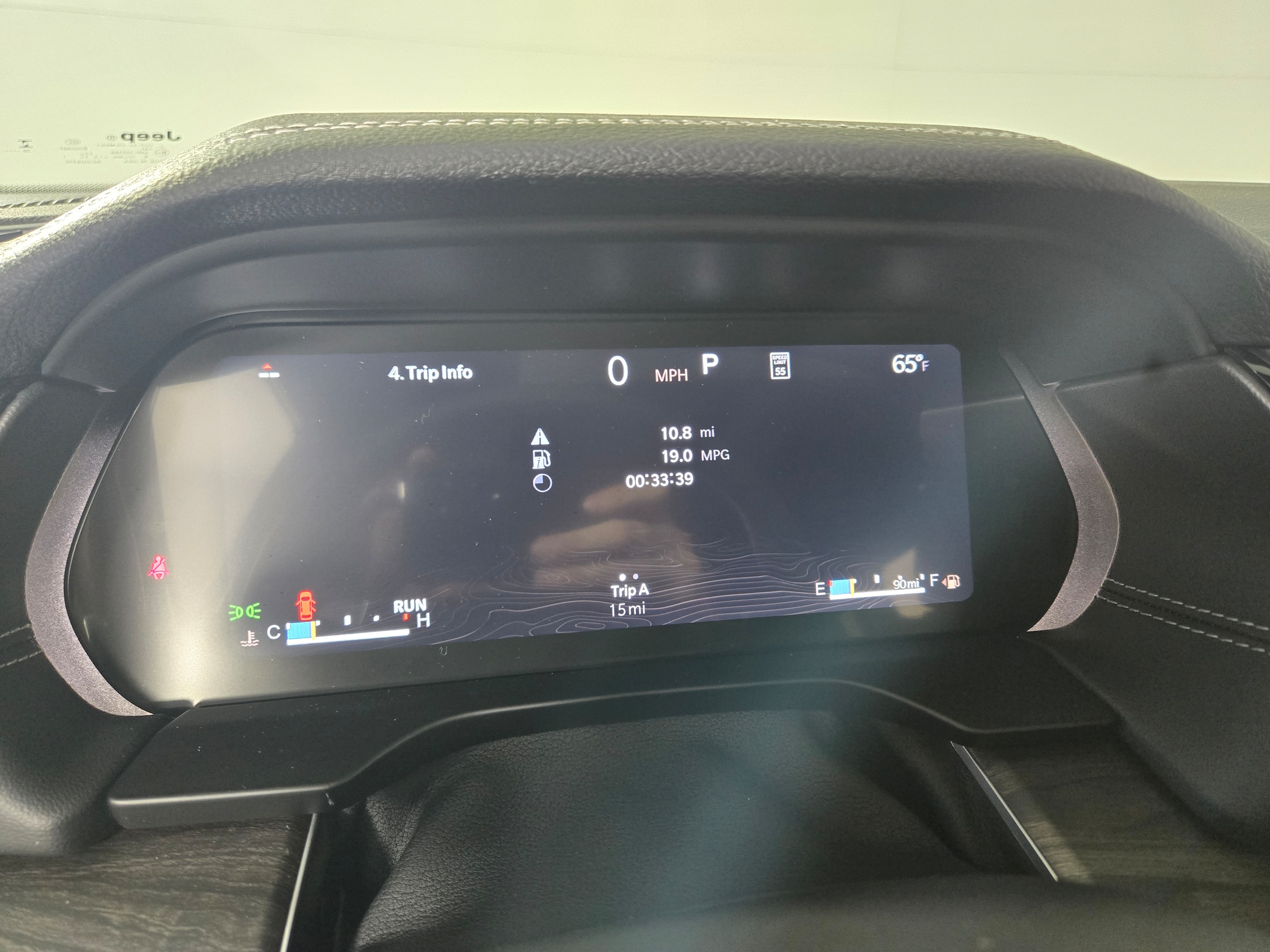 New 2027 Bright White Jeep Laredo image 30