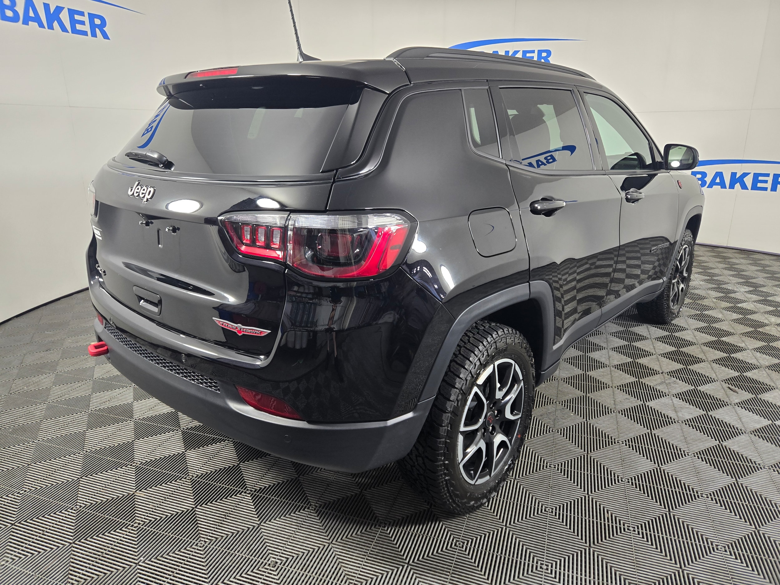 New 2026 Diamond Black Crystal Pearlcoat Jeep Trailhawk image 7