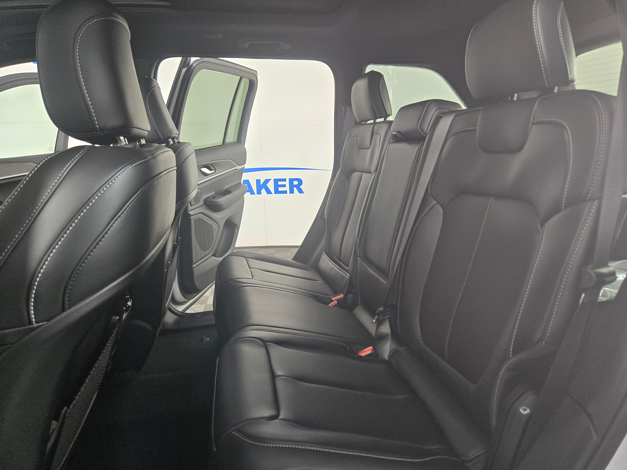 New 2027 Bright White Jeep Limited image 15