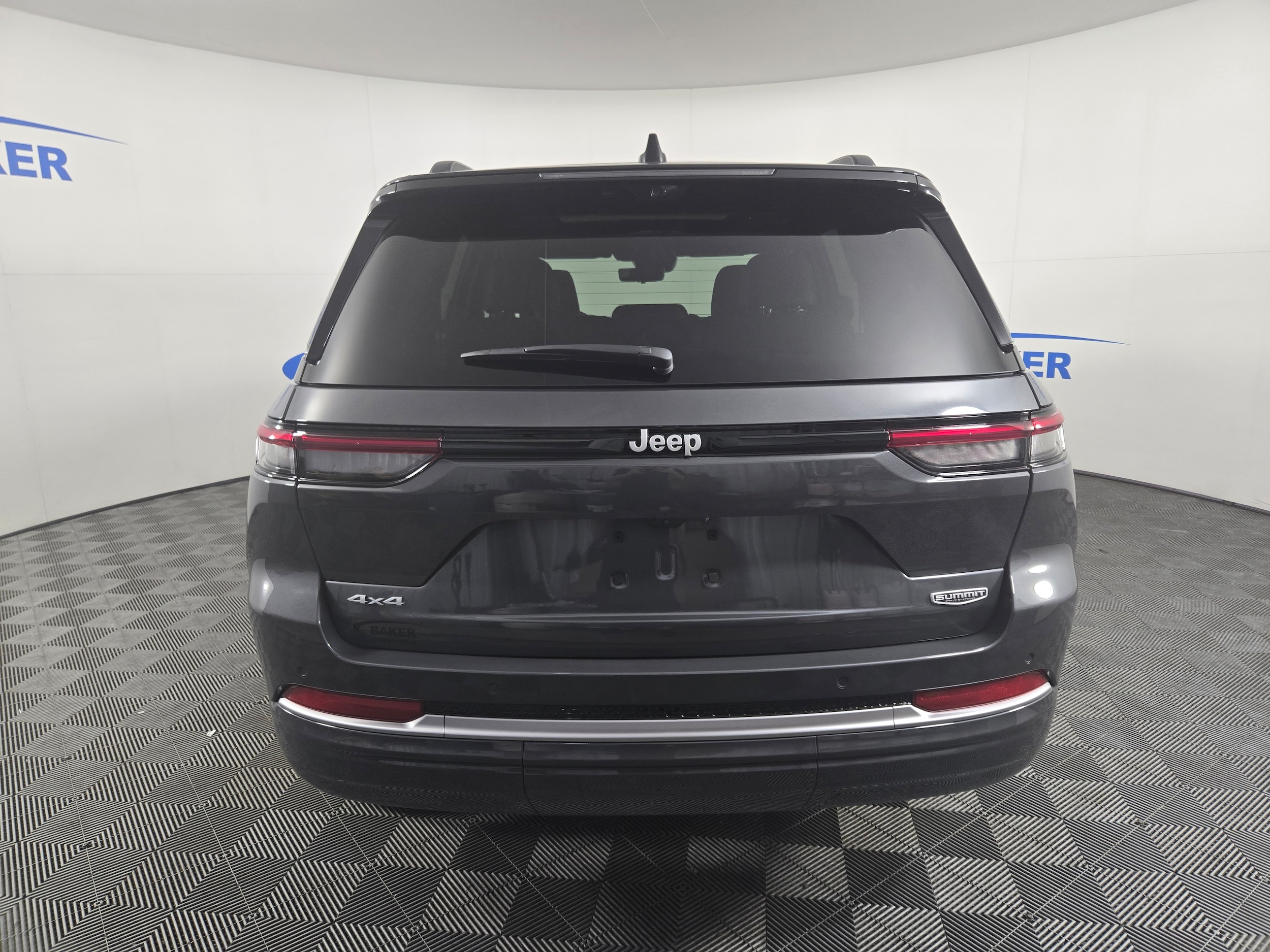 New 2026 Baltic Gray Jeep Summit image 5
