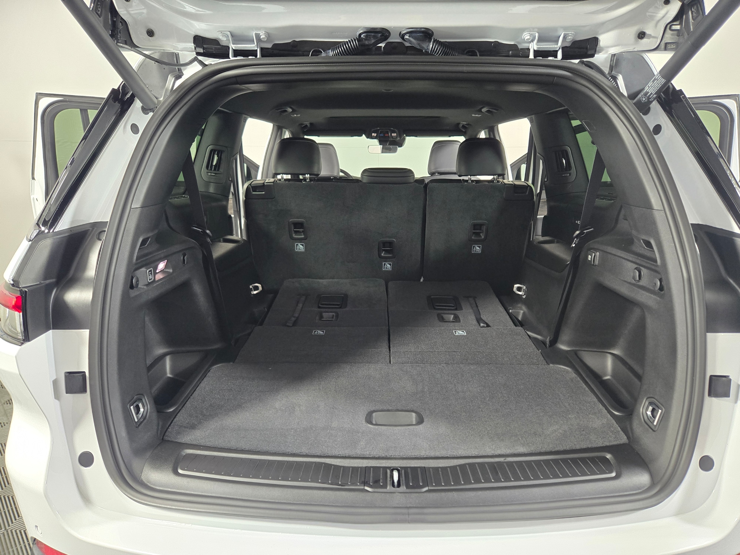 New 2027 Bright White Jeep Laredo image 14