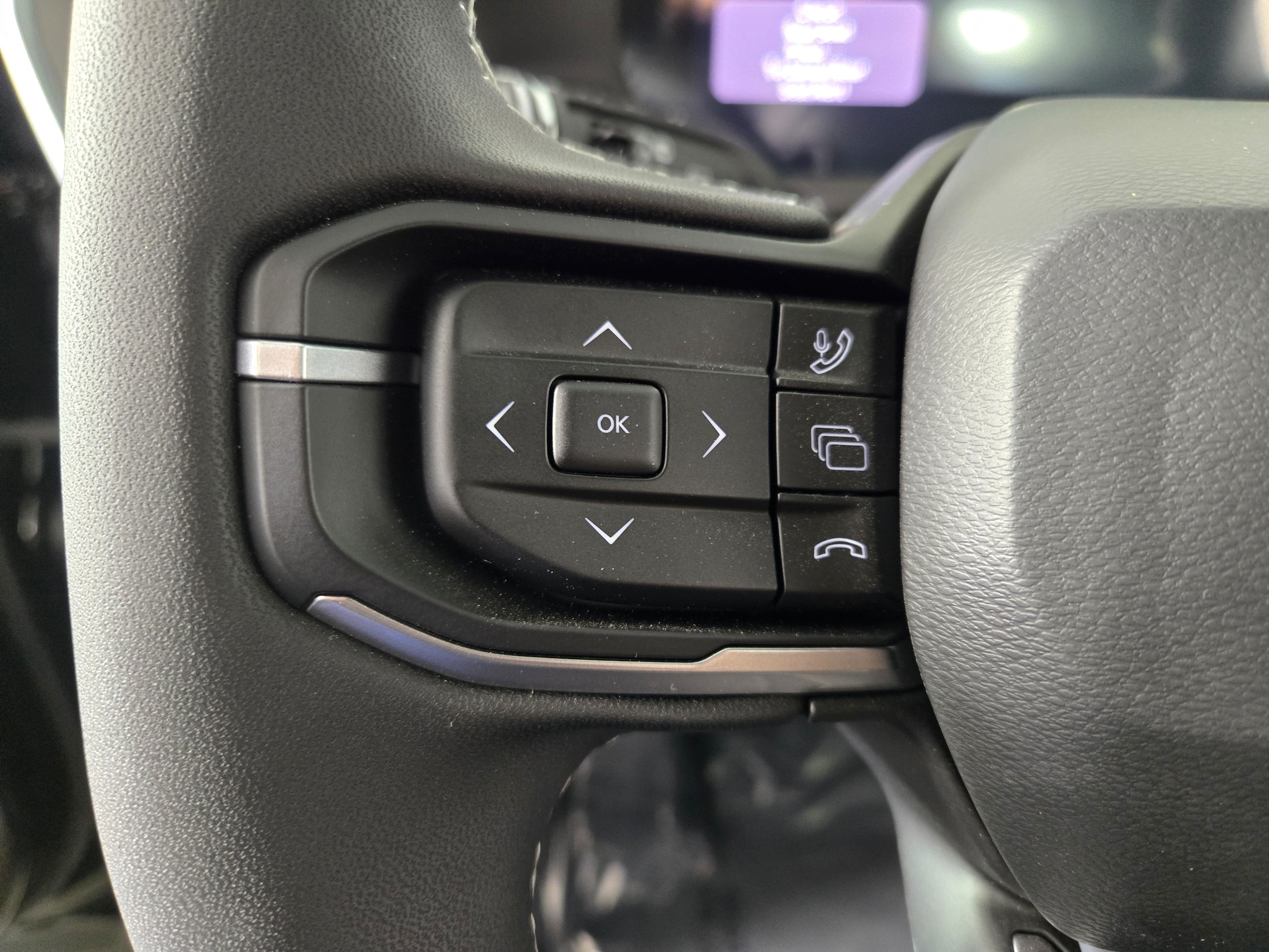 New 2026 Diamond Black Crystal Pearlcoat Jeep Laredo/Limited image 23