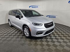 2026 Chrysler Pacifica Select Passenger Van