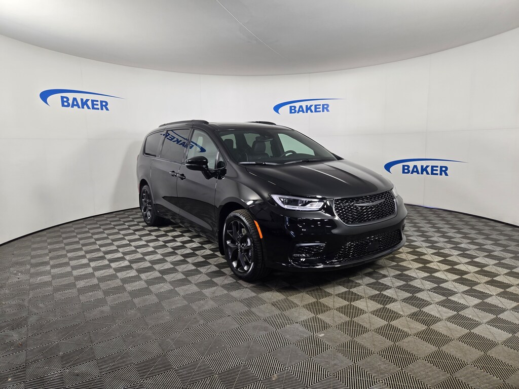 New 2026 Chrysler Pacifica Limited Passenger Van